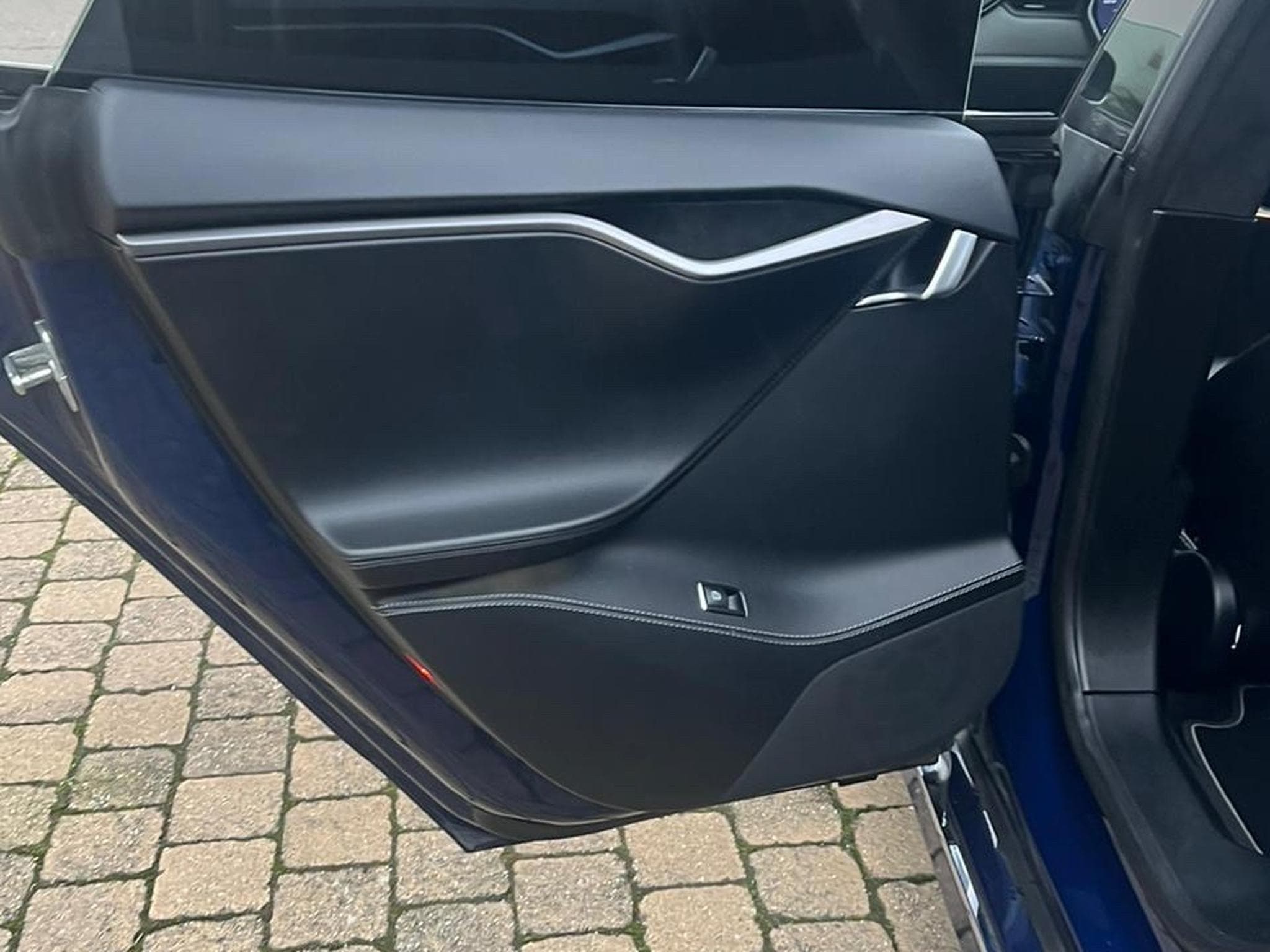 Tesla Model S Model S (2020) - Photo 11