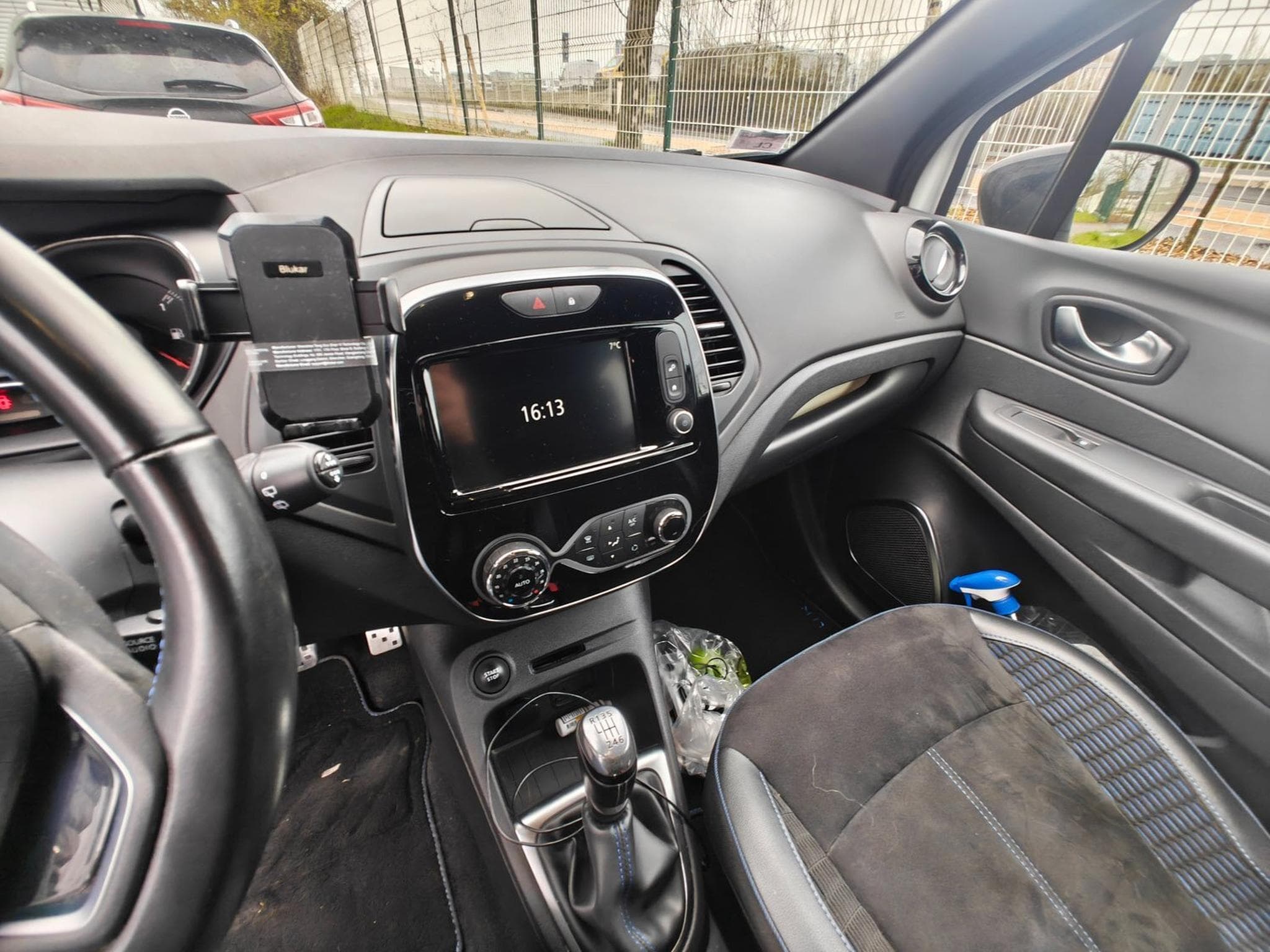 Renault Captur S-Edition (2018) - Photo 12