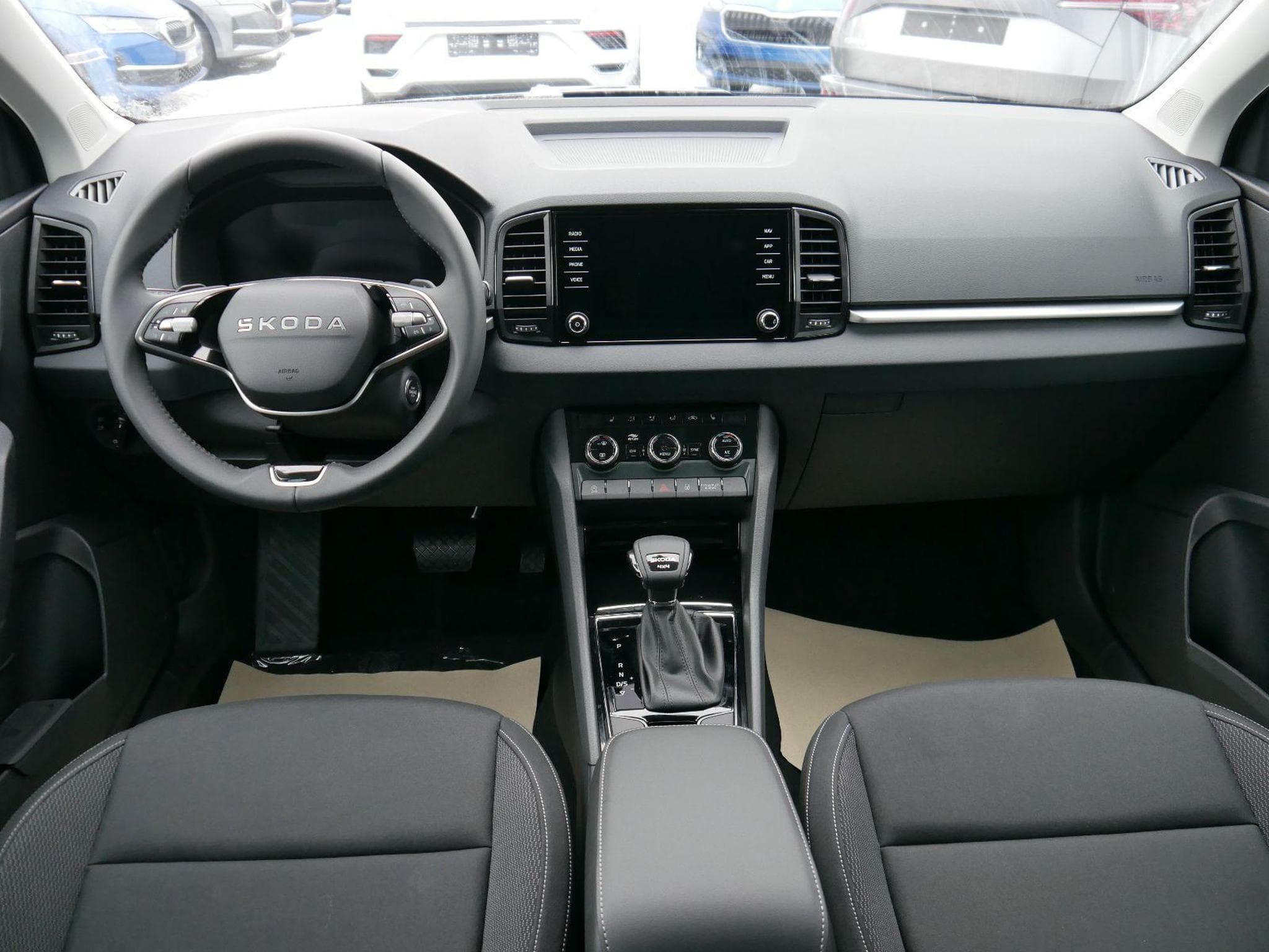 Skoda Karoq Selection (2026) - Foto 12