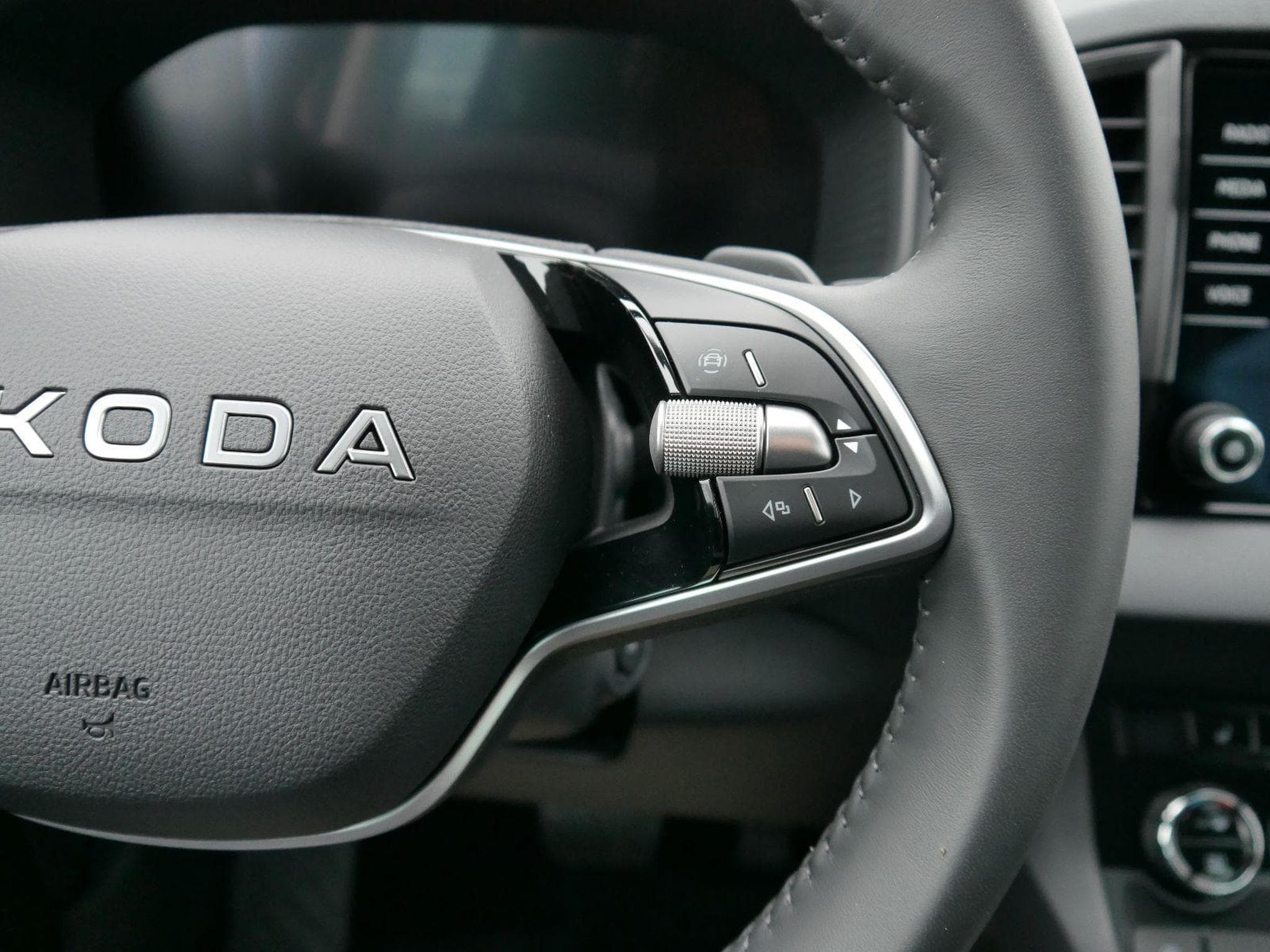 Skoda Karoq Selection (2026) - Foto 15