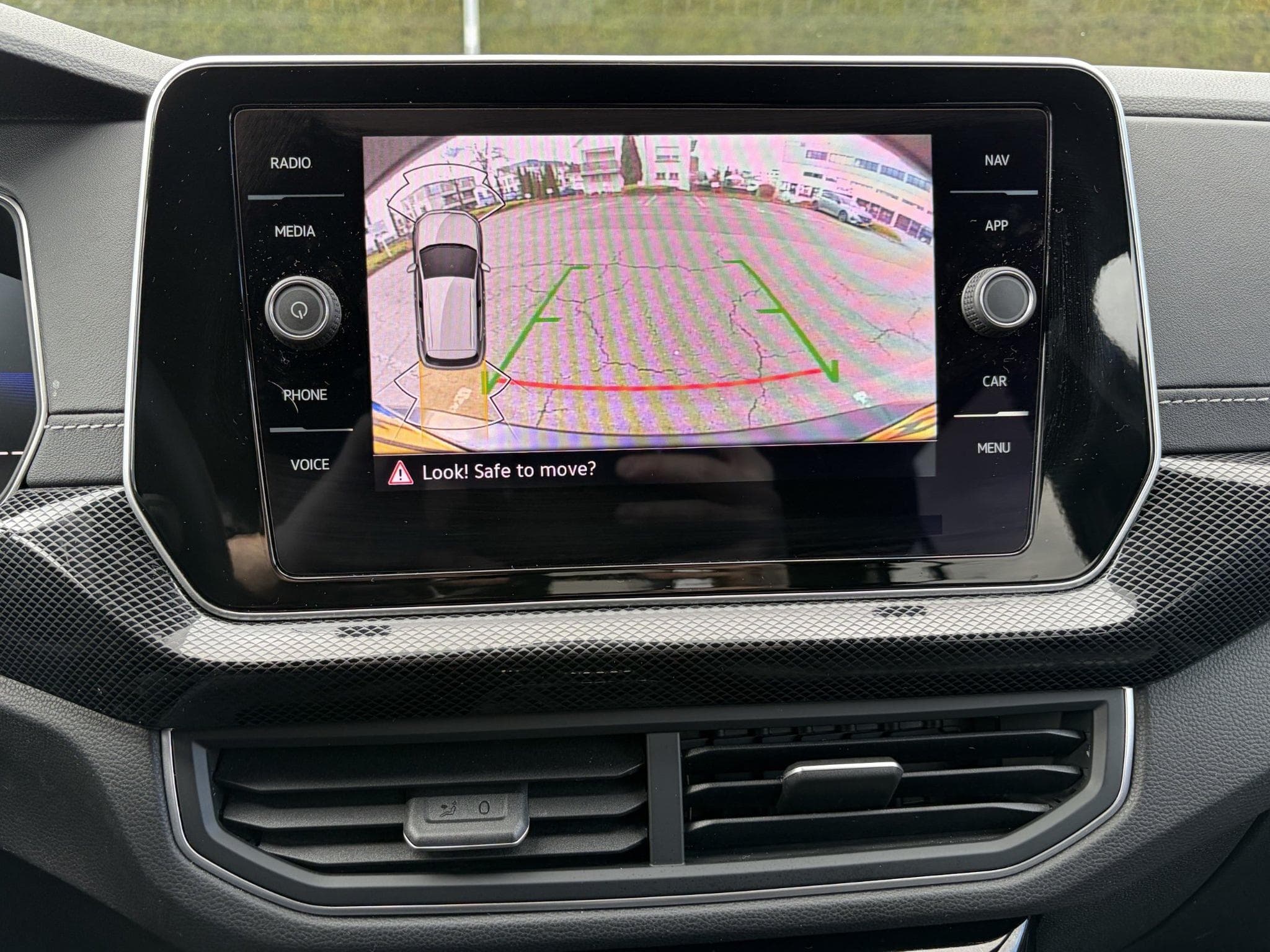 VW T-Cross 1.5 TSI DSG R-Line (2024) - Photo 13