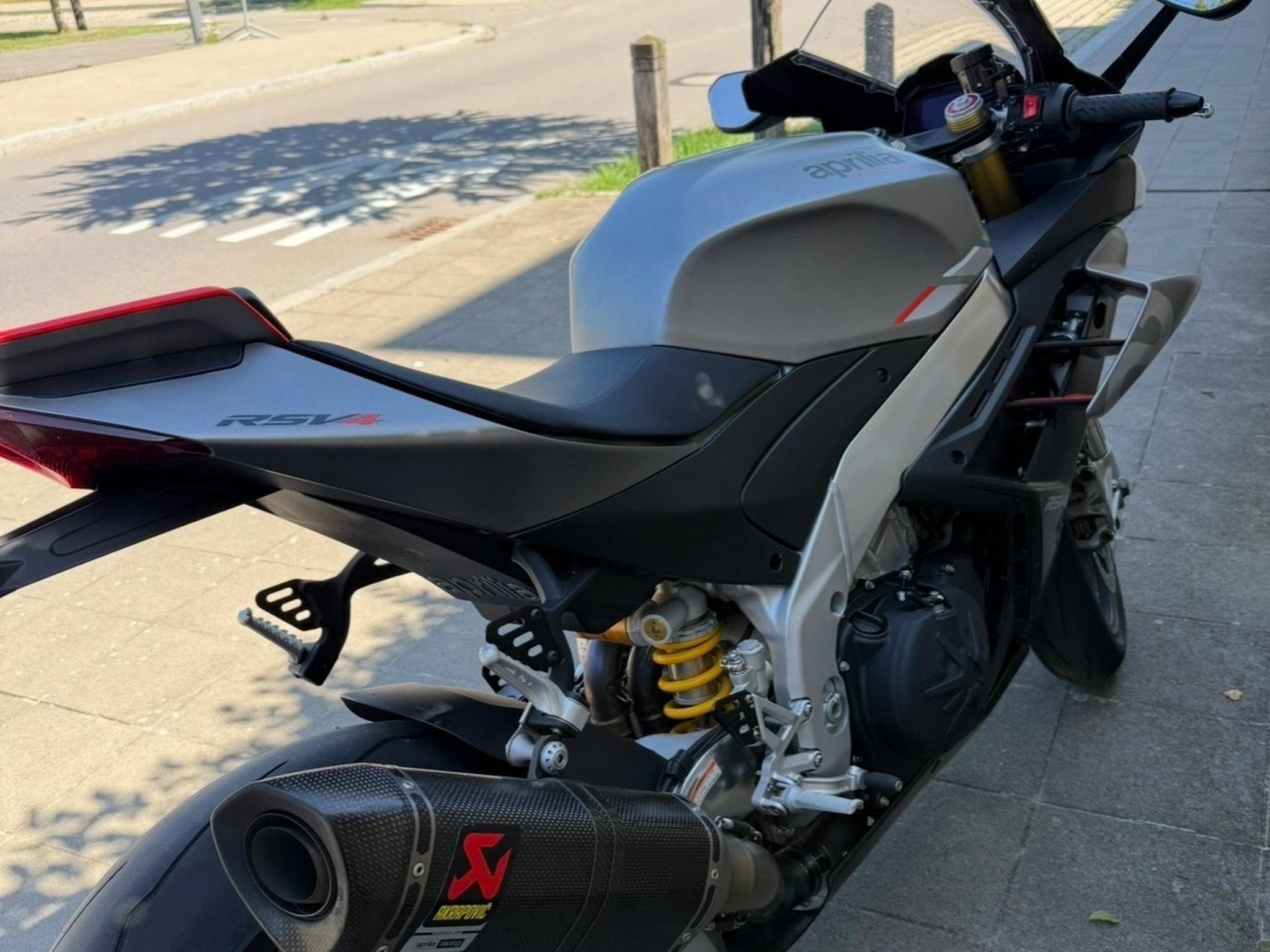 Aprilia RSV4 (2021) - Foto 3