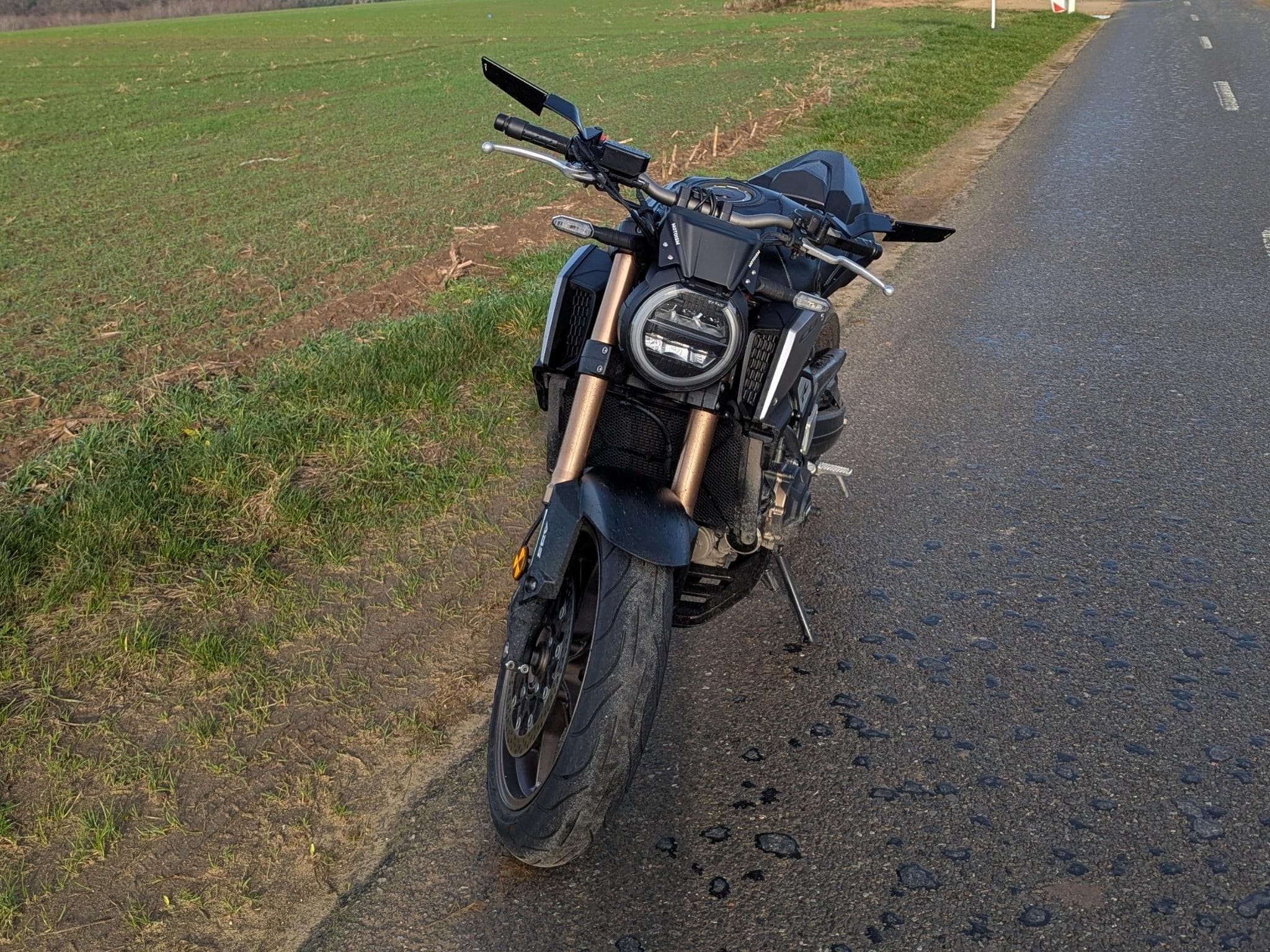 Honda CB 650R (2022) - Photo 10