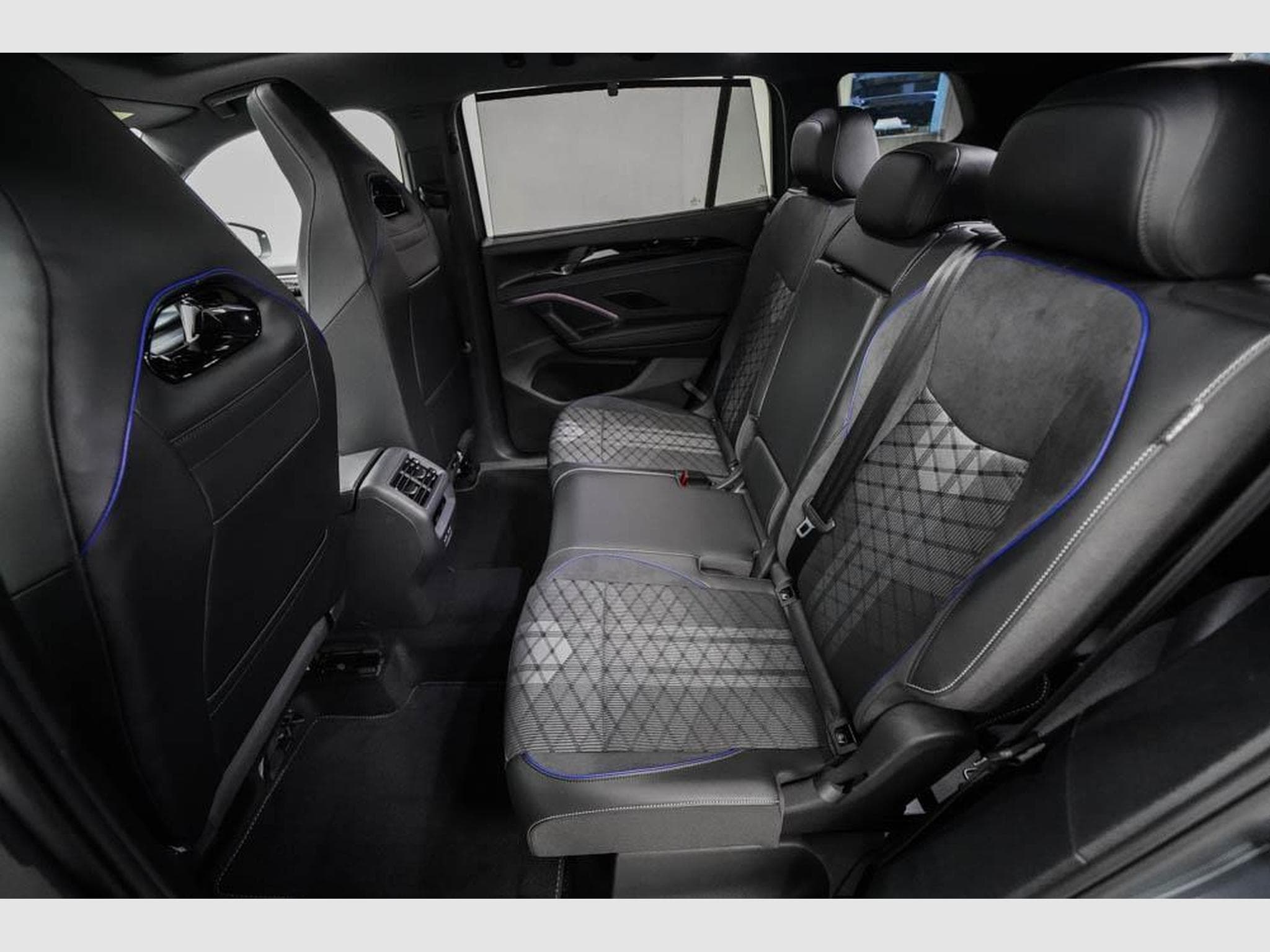 VW Tayron 2,0 TDI DSG (2025) - Foto 17