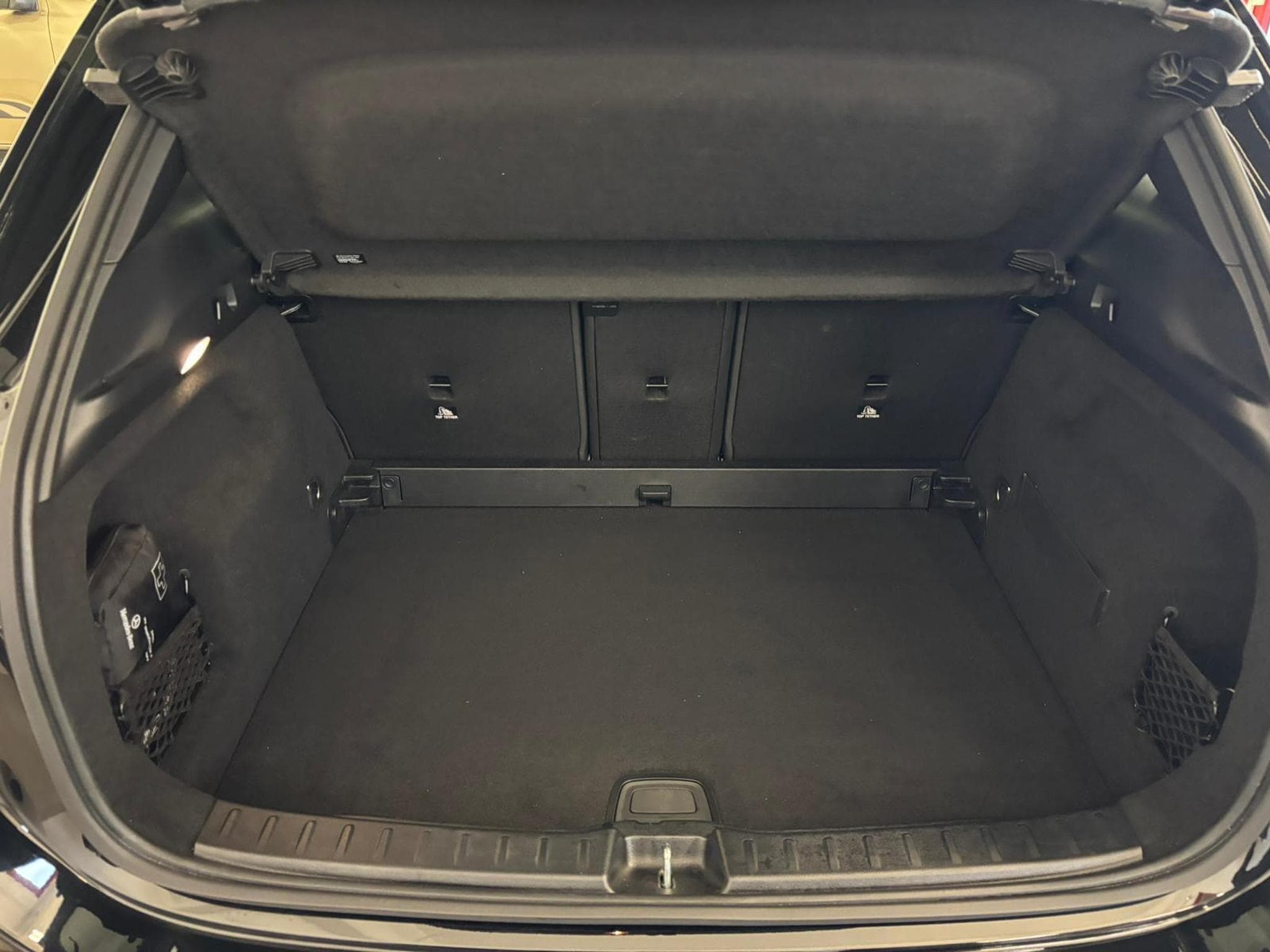 Mercedes GLA 180 AMG-Line (2025) - Photo 13