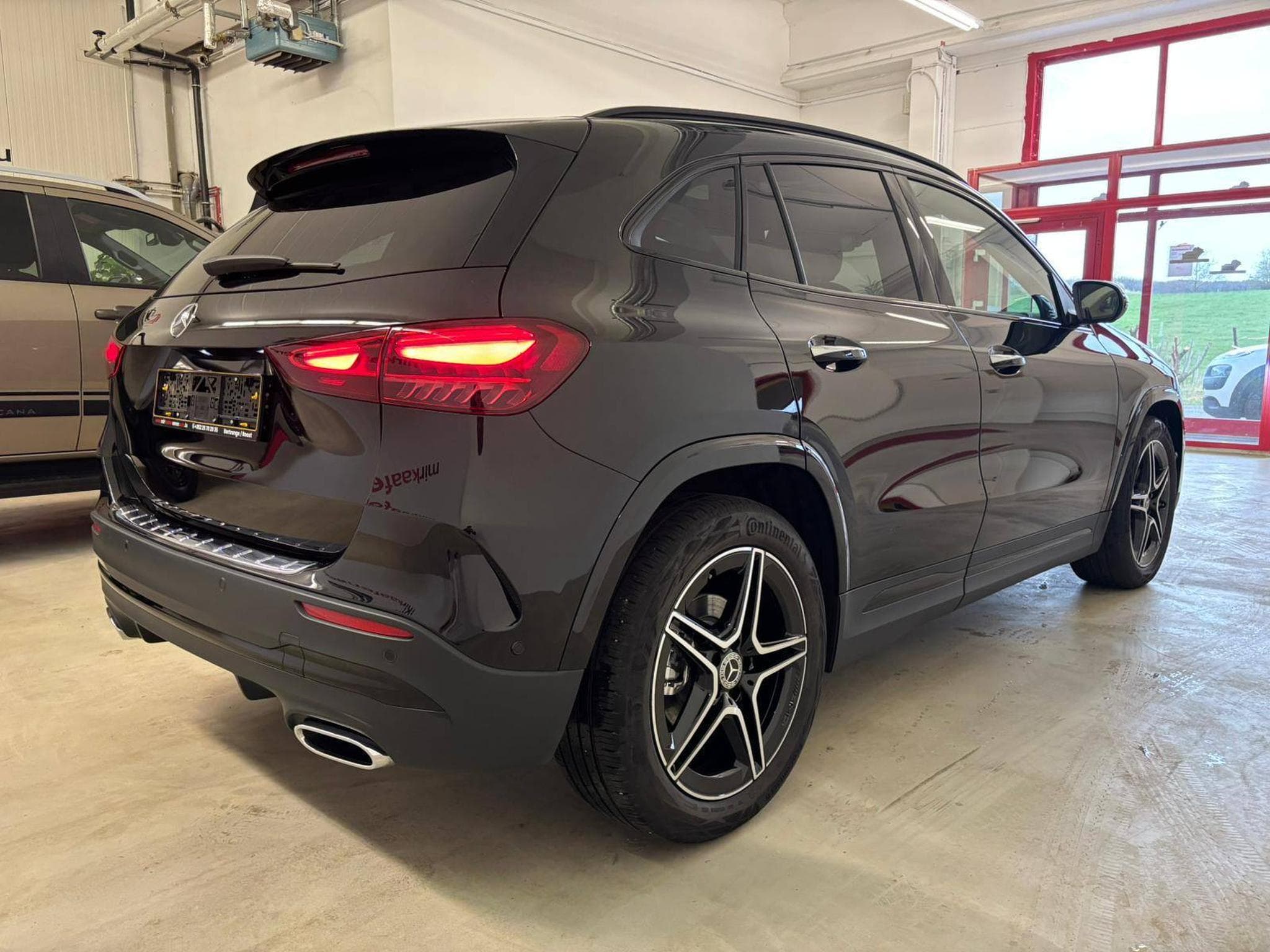 Mercedes GLA 180 AMG-Line (2025) - Photo 6