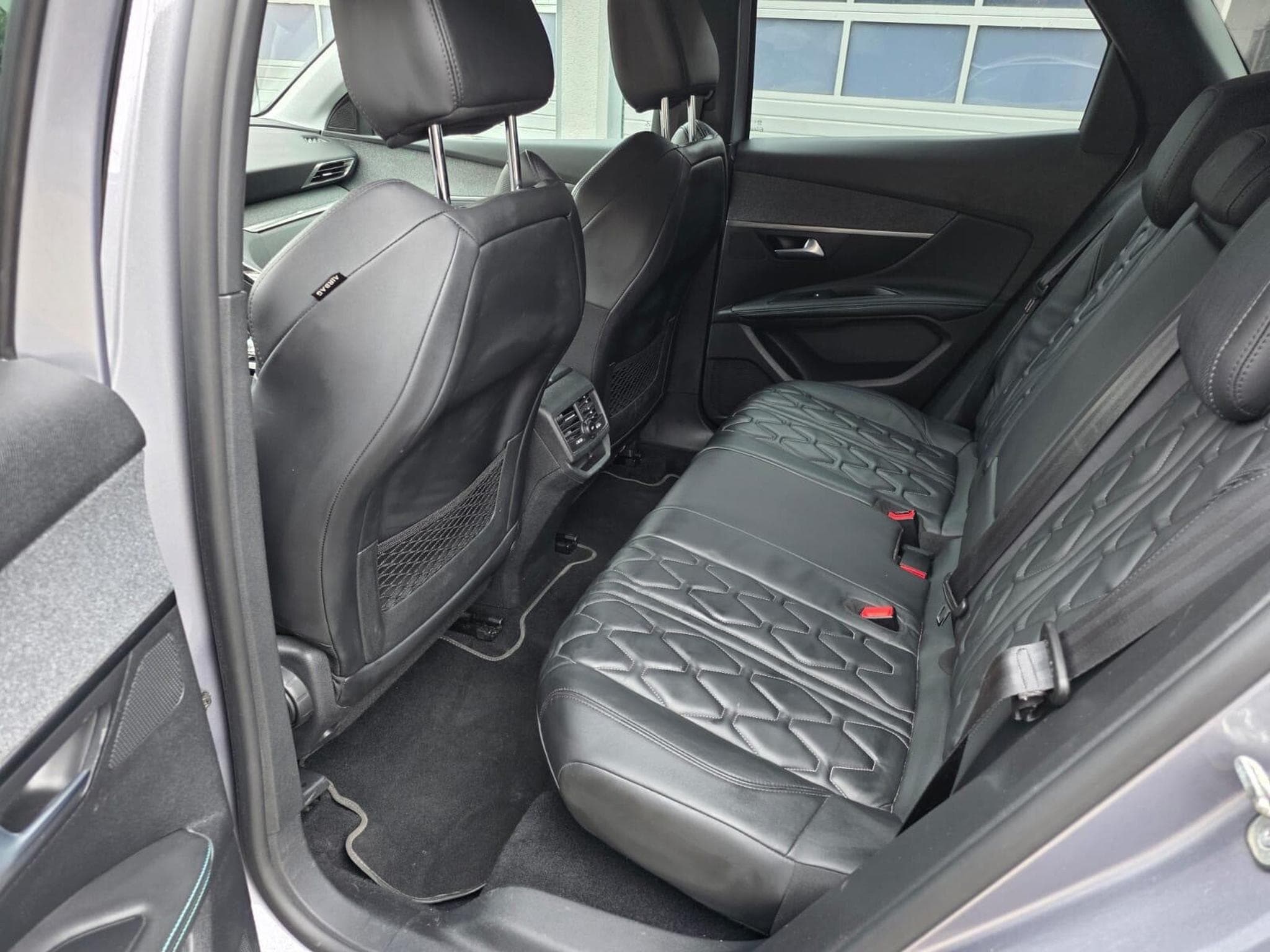 Peugeot 3008 1.5 D Automatique (2022) - Photo 10