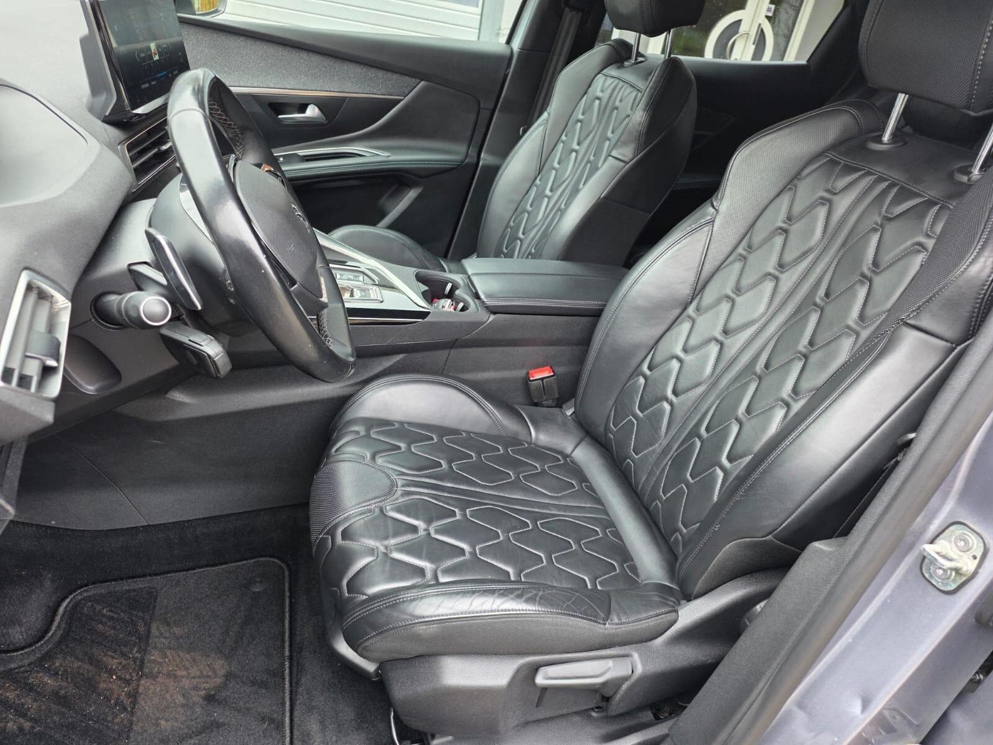 Peugeot 3008 1.5 D Automatique (2022) - Photo 7