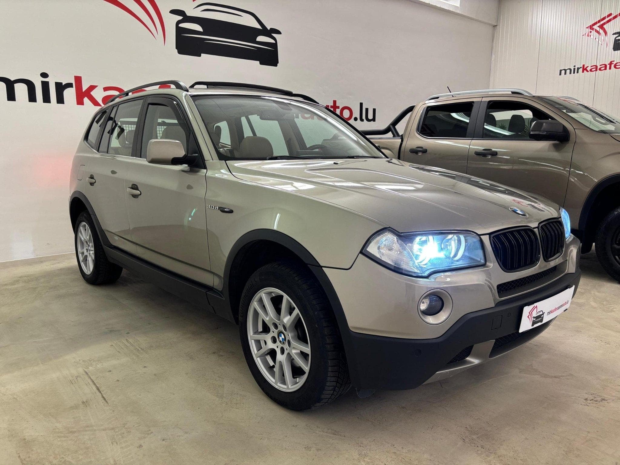 BMW X3 3.0d**NAVI**PANO-DACH**AHK** LEDER**S-HEFT** (2008) - Foto 2