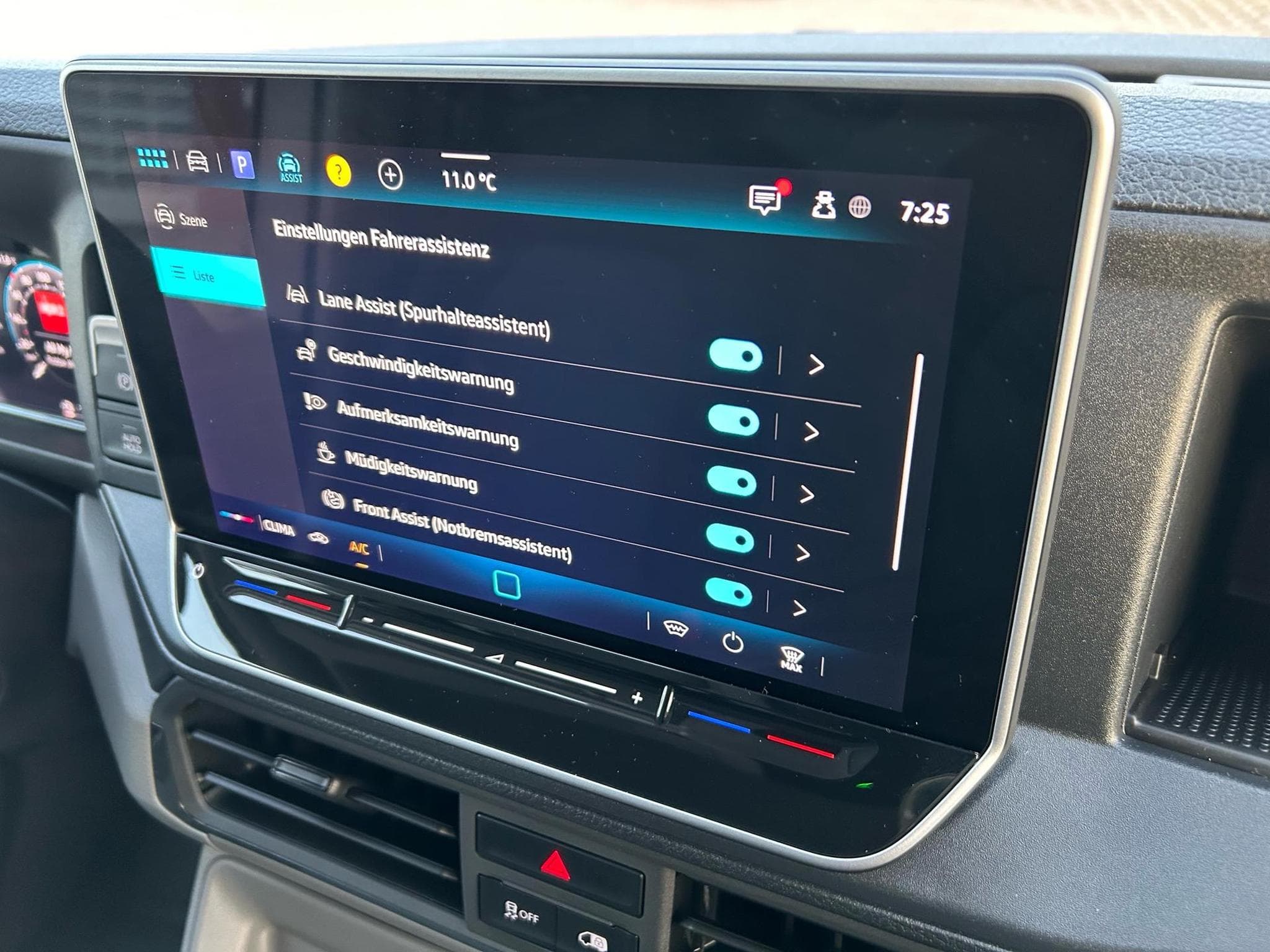 VW Crafter 35 2.0 TDI (2026) - Photo 12