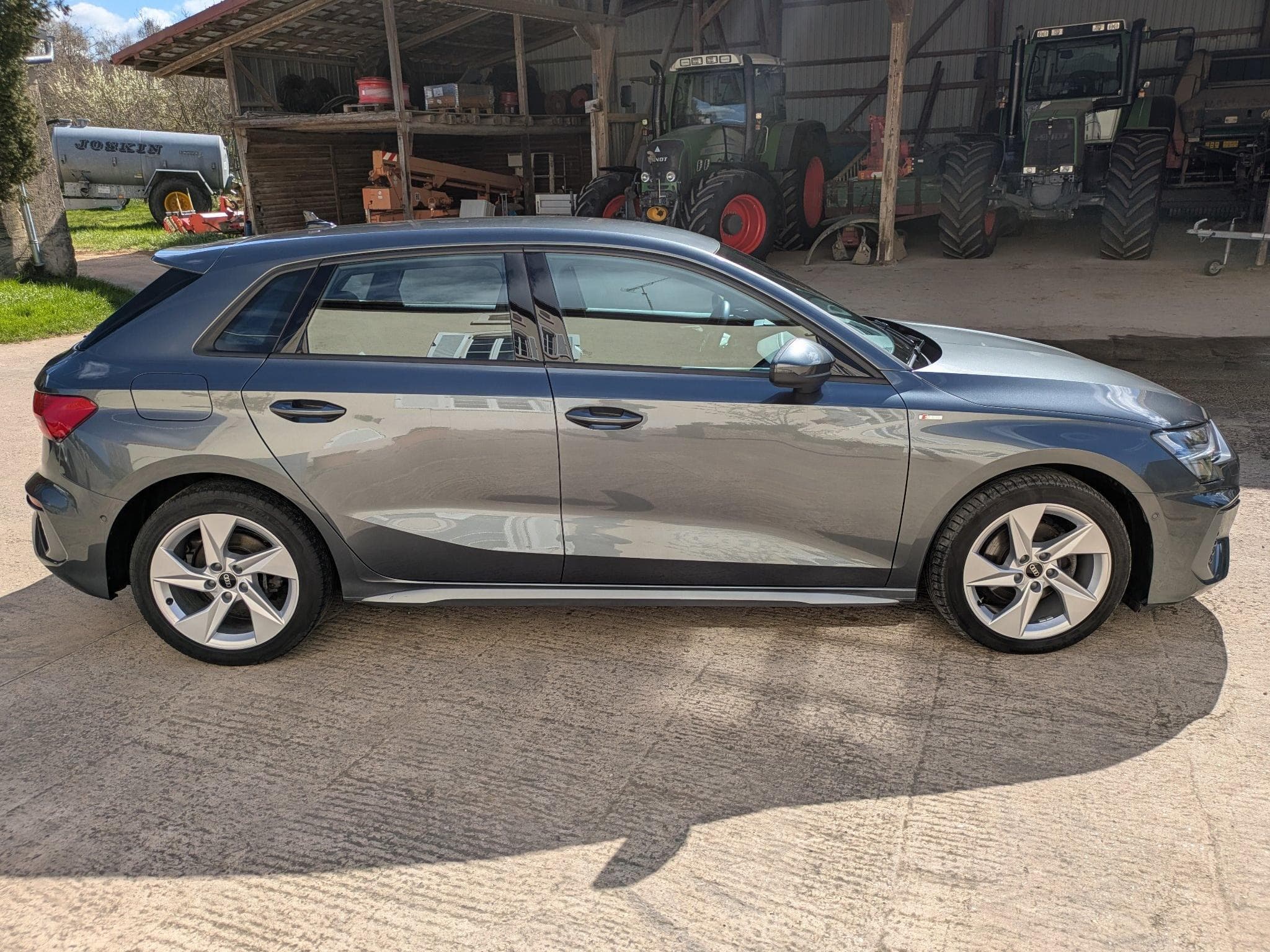 Audi A3 Sportback 35 TDI S-Line (2023) - Photo 4