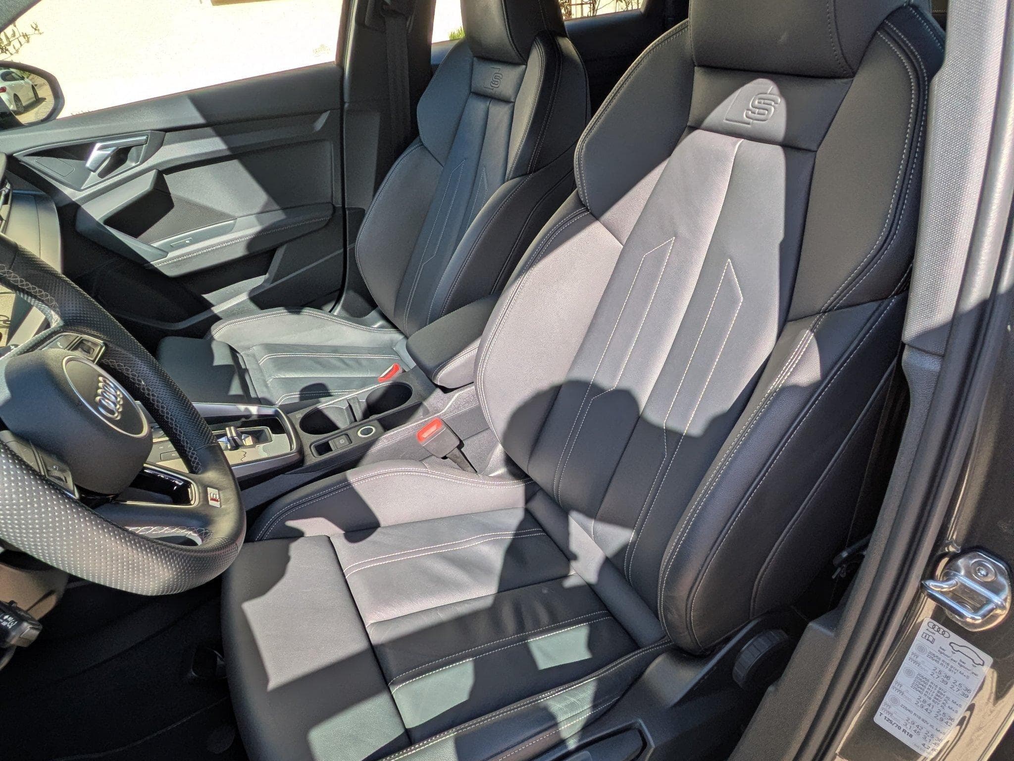 Audi A3 Sportback 35 TDI S-Line (2023) - Photo 8