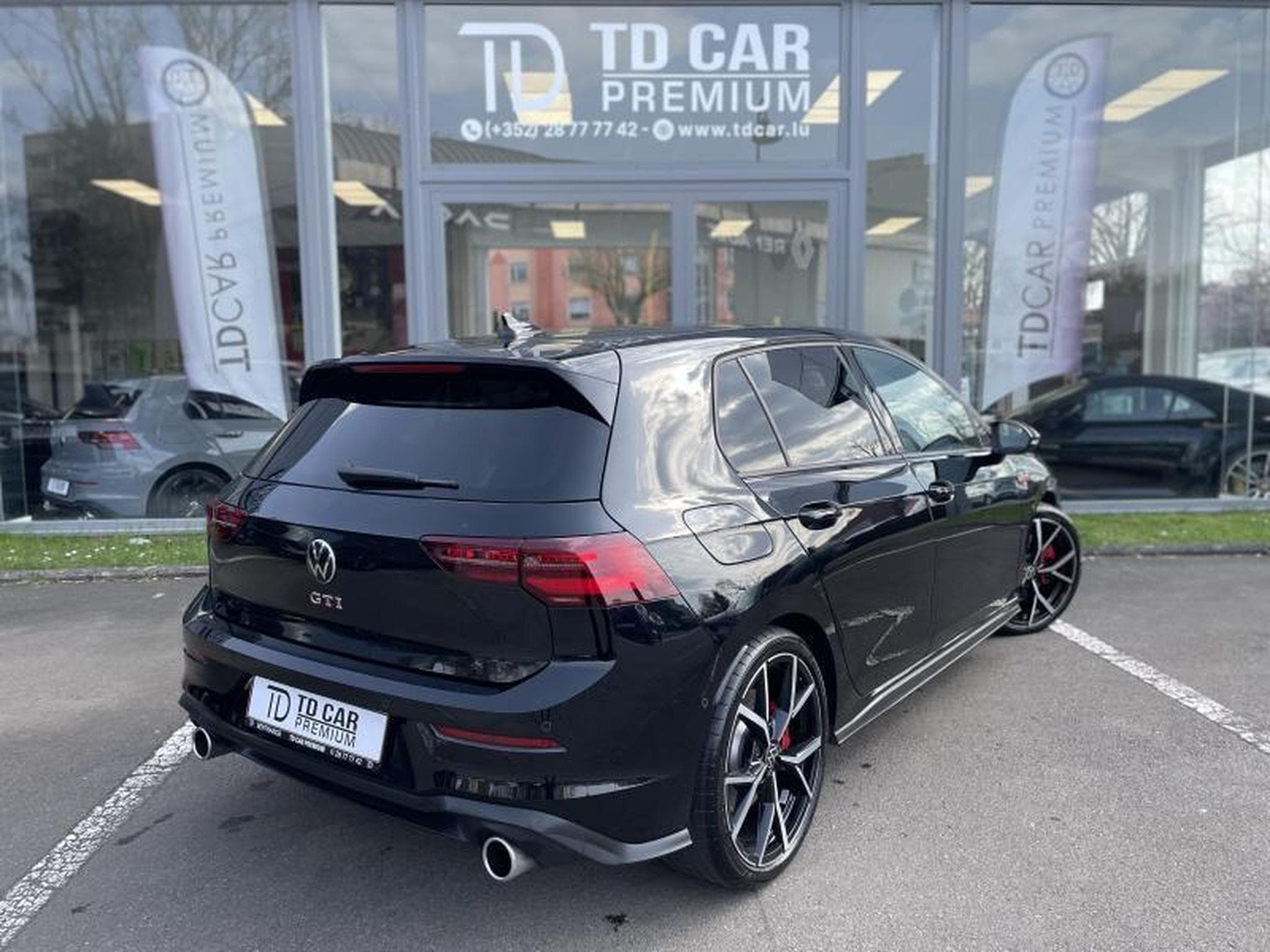 VW Golf 8 GTI 2.0 TSI DSG7 (2024) - Photo 16