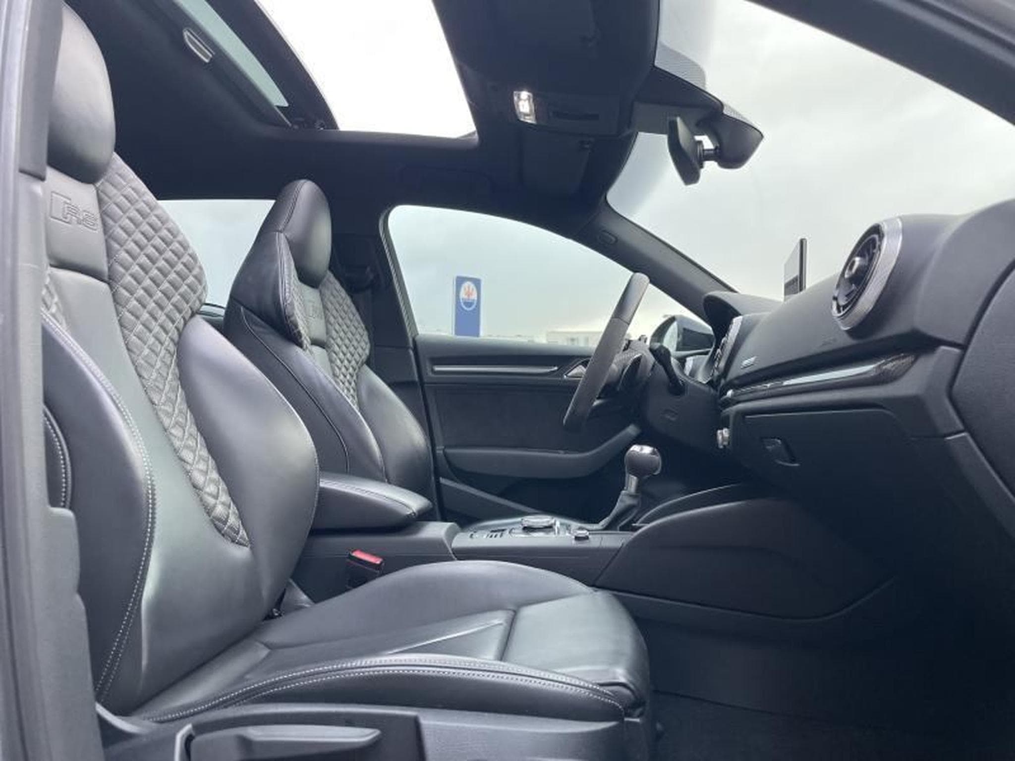 Audi RS3 Sportback 2.5 TFSI Quattro S-Tronic (2020) - Foto 4