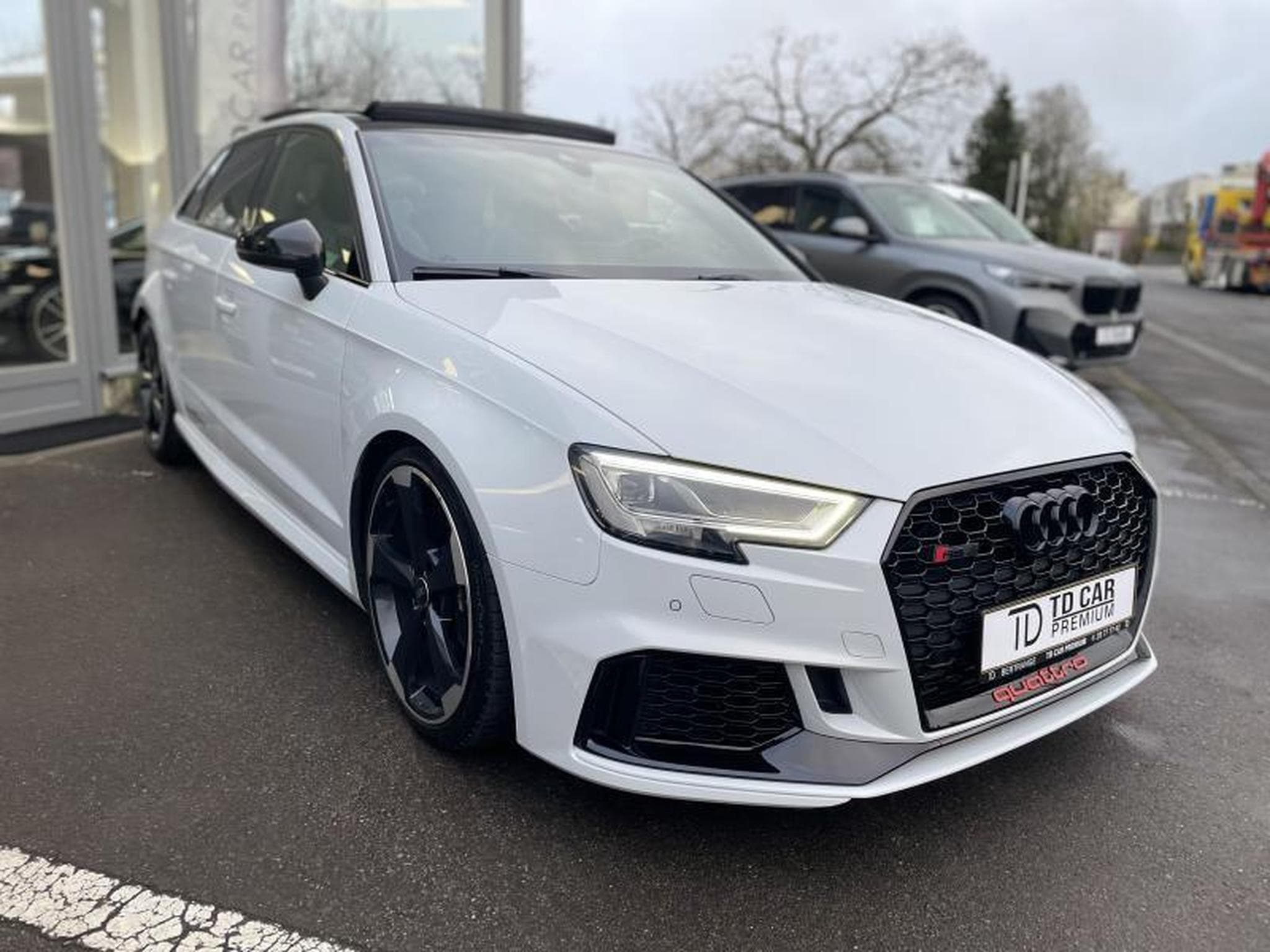 Audi RS3 Sportback 2.5 TFSI Quattro S-Tronic (2020) - Foto 3