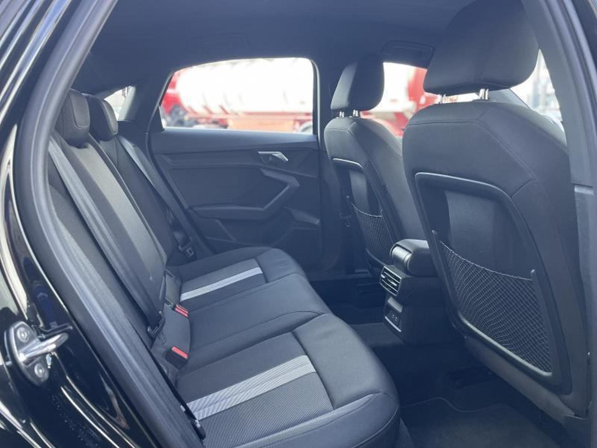 Audi A3 Limousine 30 TFSI S-Tronic (2022) - Foto 5