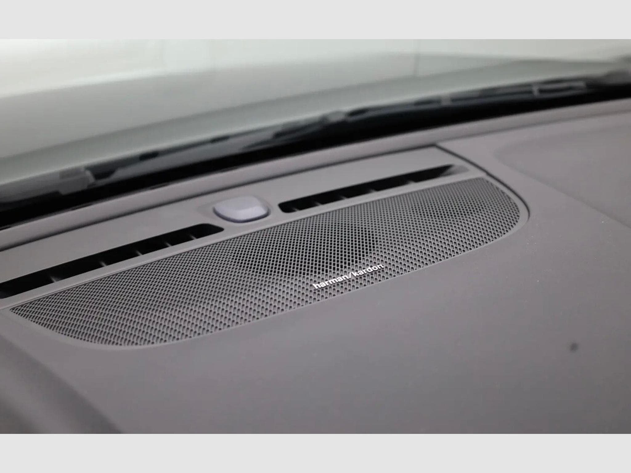 Volvo XC40 (2026) - Photo 8