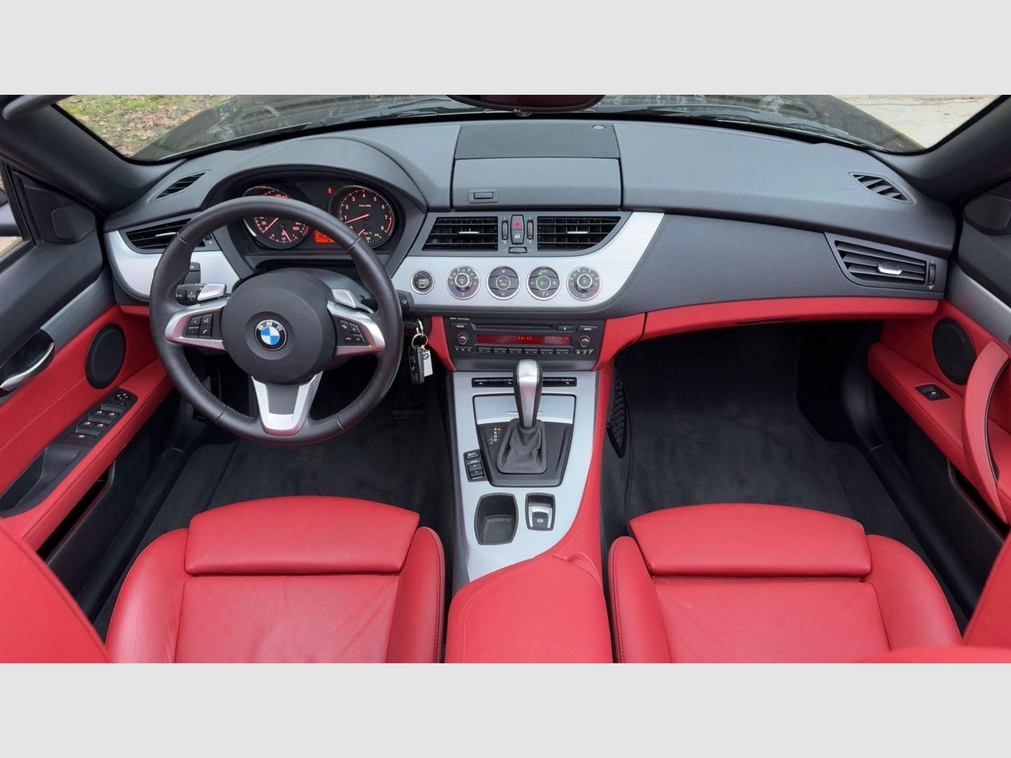 BMW Z4 3.0 Automatique (2010) - Photo 10