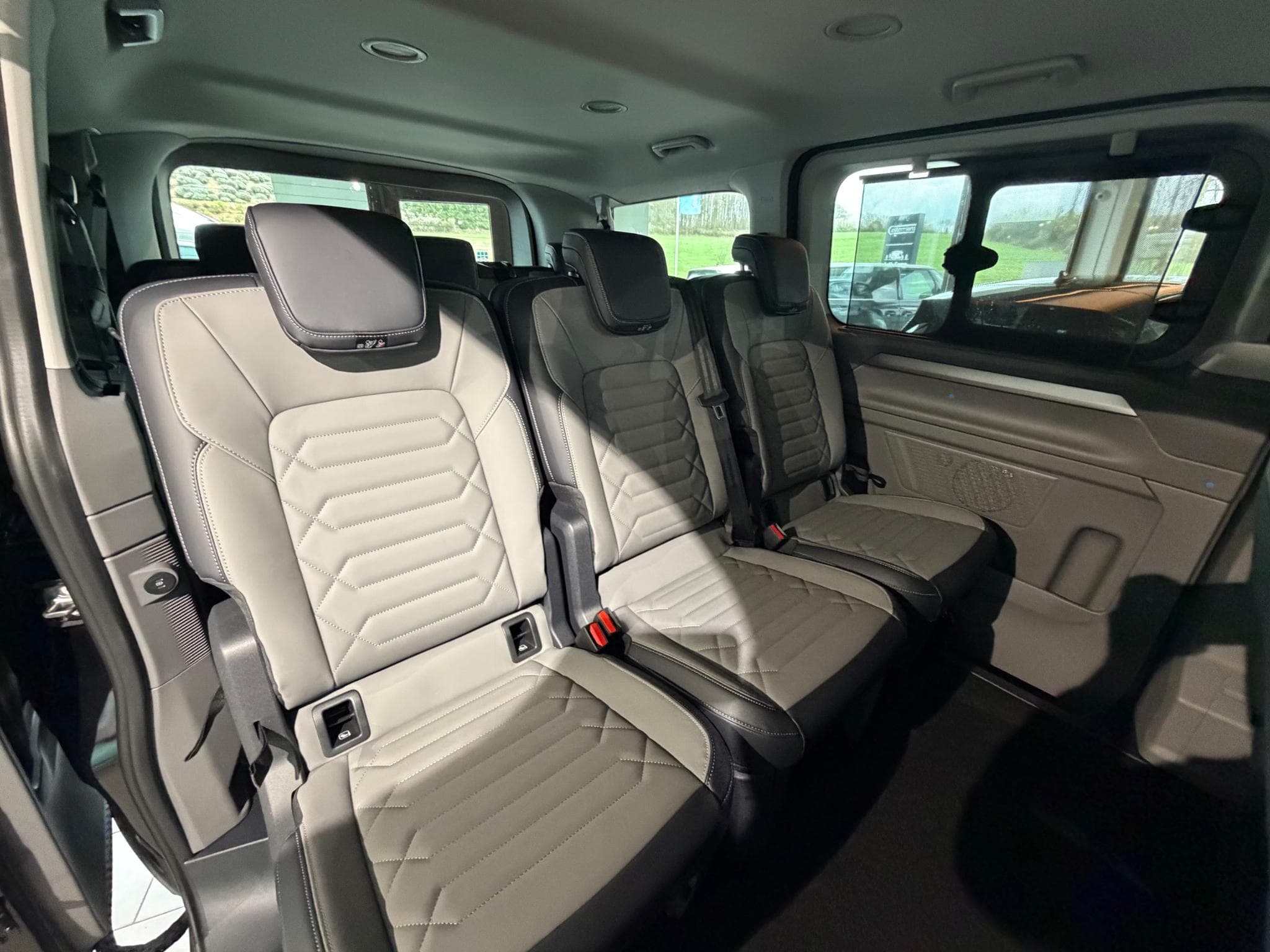 VW Caravelle 2.0 TDI 150 Style (2026) - Photo 4