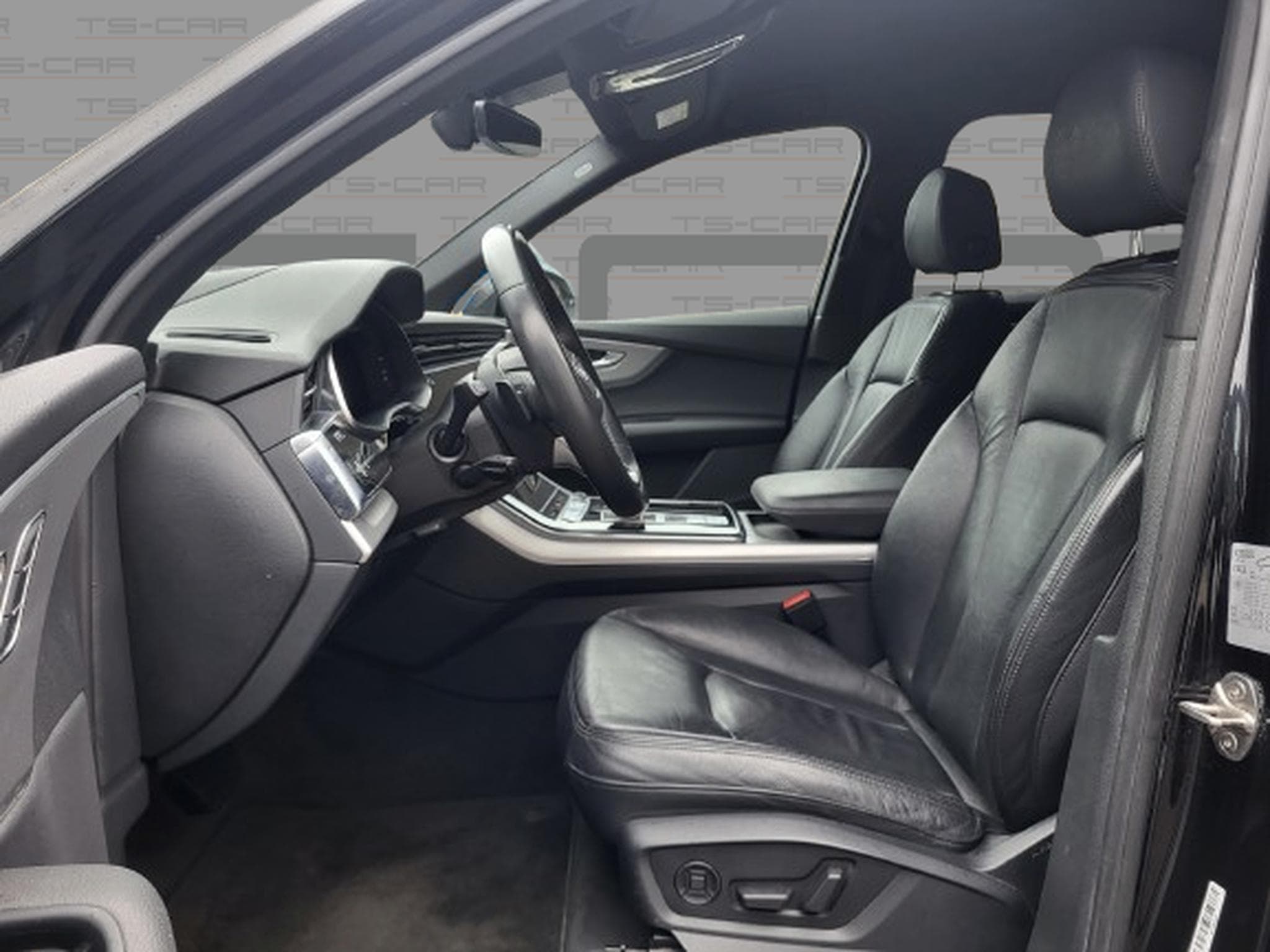 Audi Q7 55 TFSI e S line Quattro Tiptronic (2021) - Photo 8