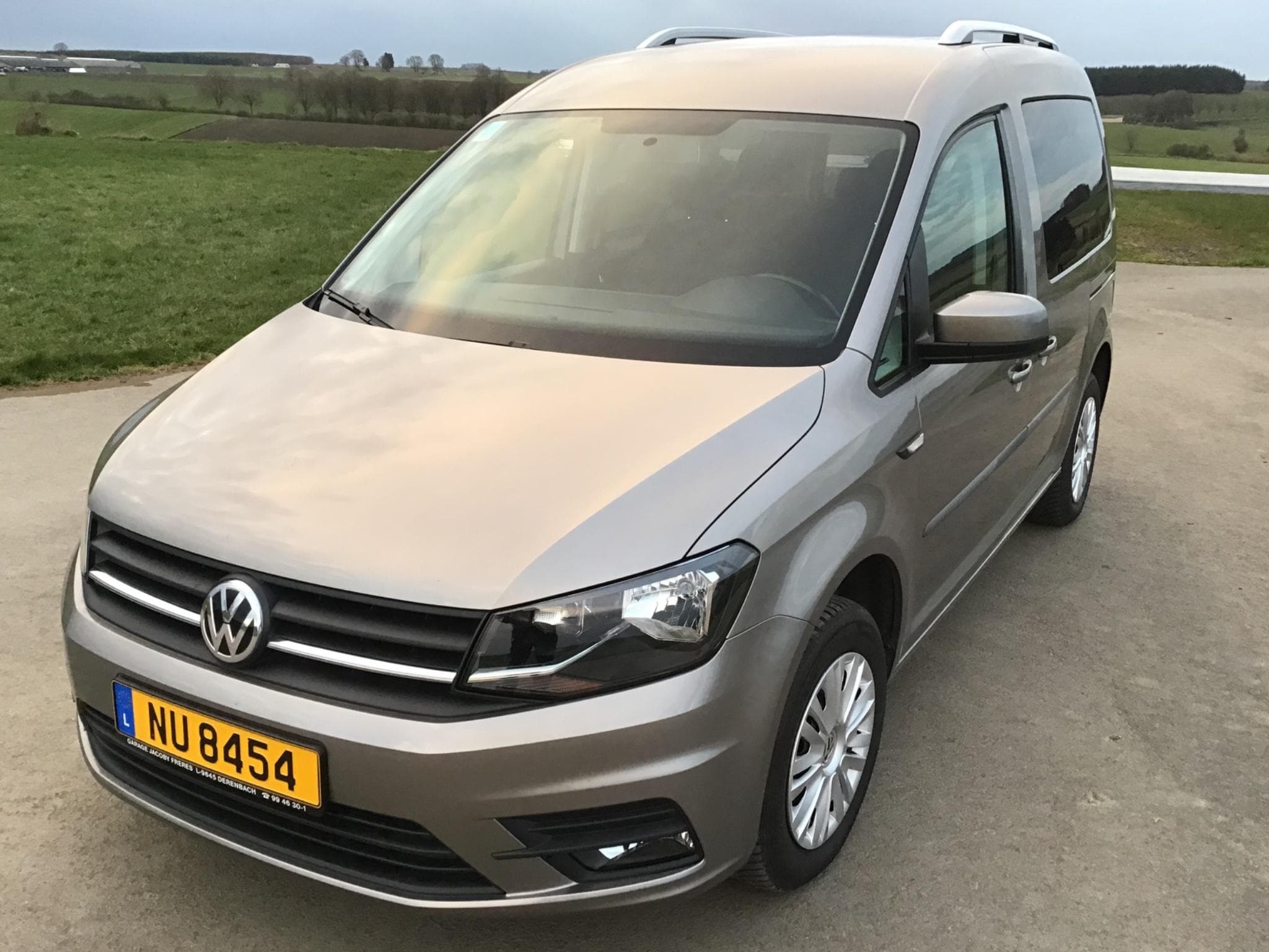 VW Caddy Trendline 2.0TDI 102 PS (2017) - Photo 2