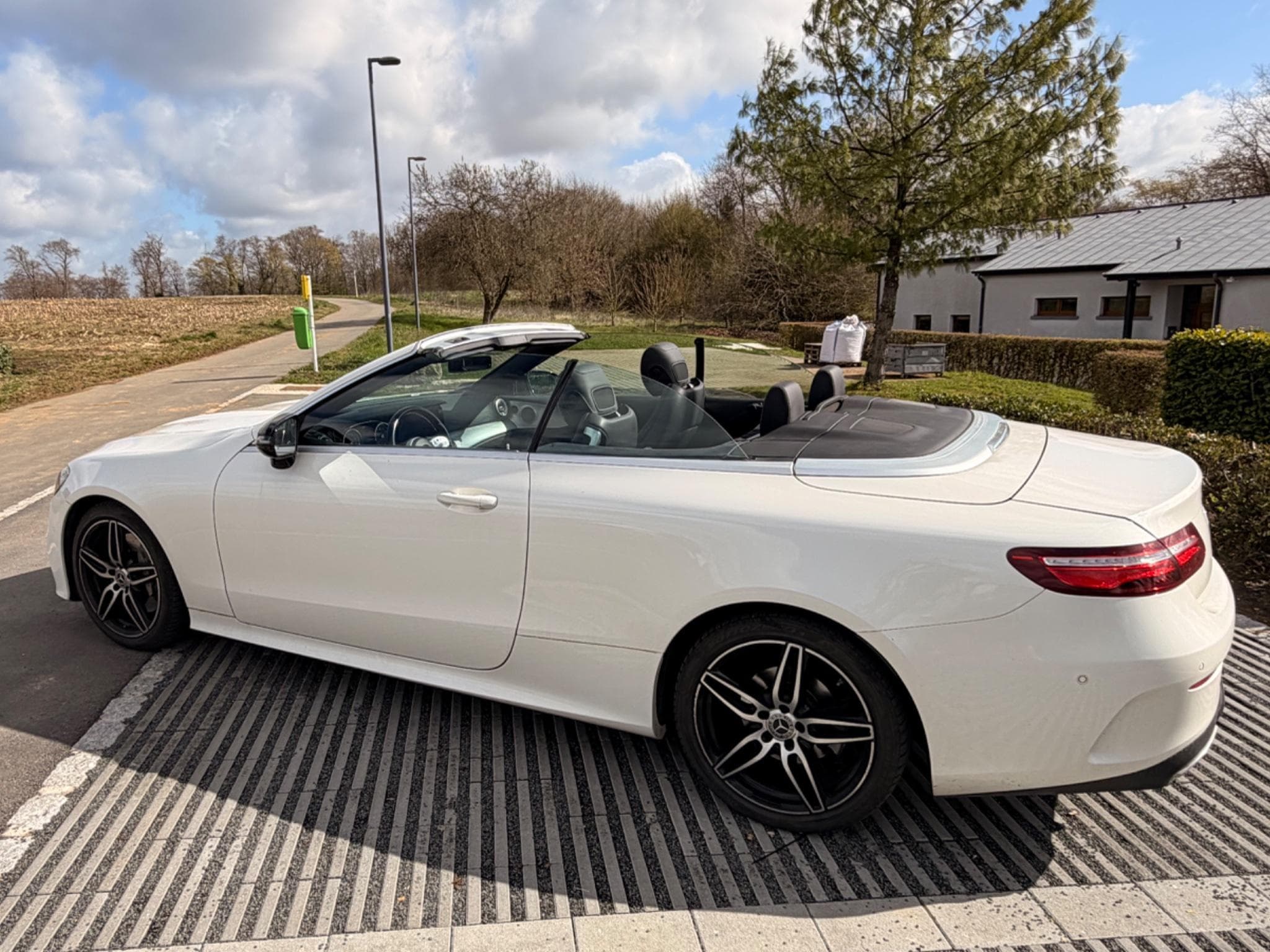 Mercedes E 300 AMG Line (2019) - Photo 6