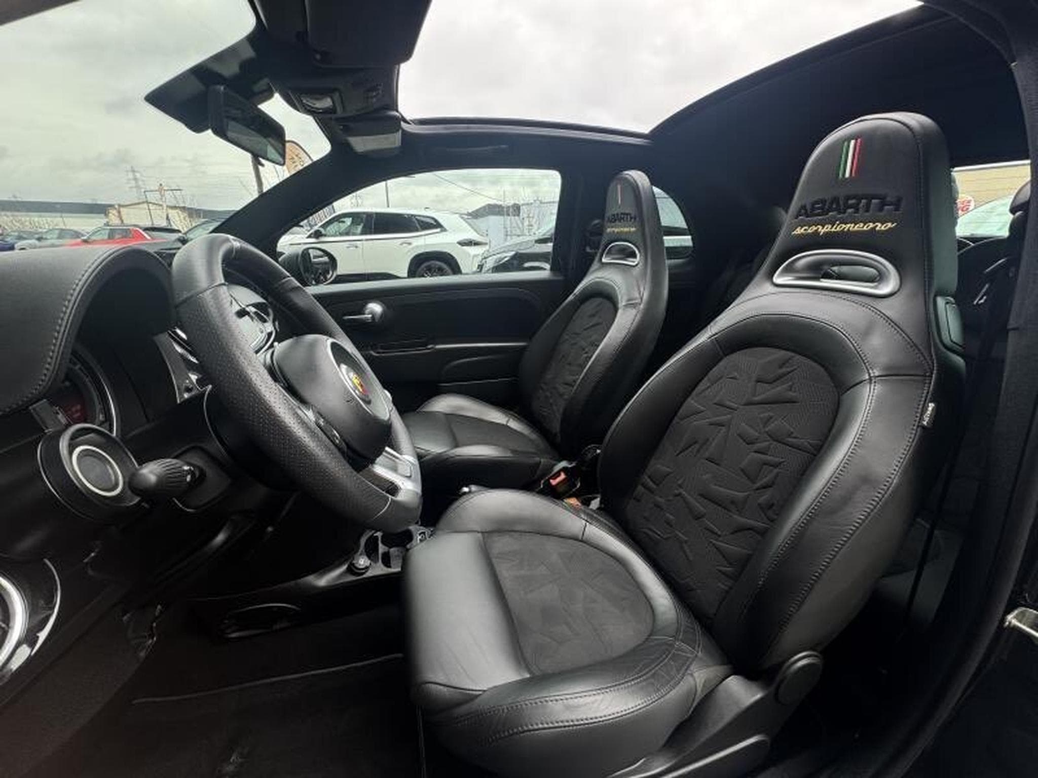 Abarth 500 595 Scorpione oro (2020) - Photo 10