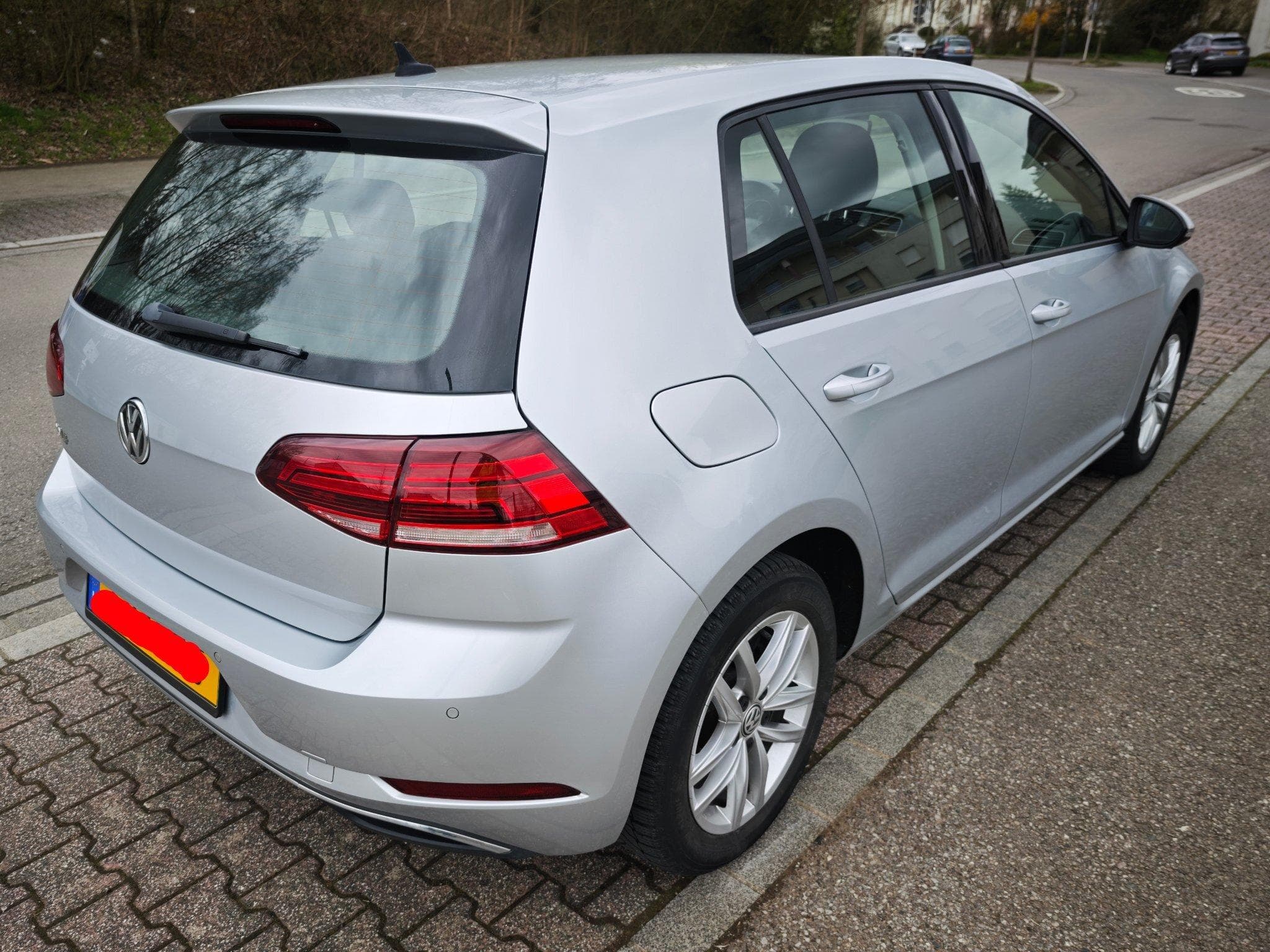 VW Golf VII 5-Türer (2018) - Photo 3