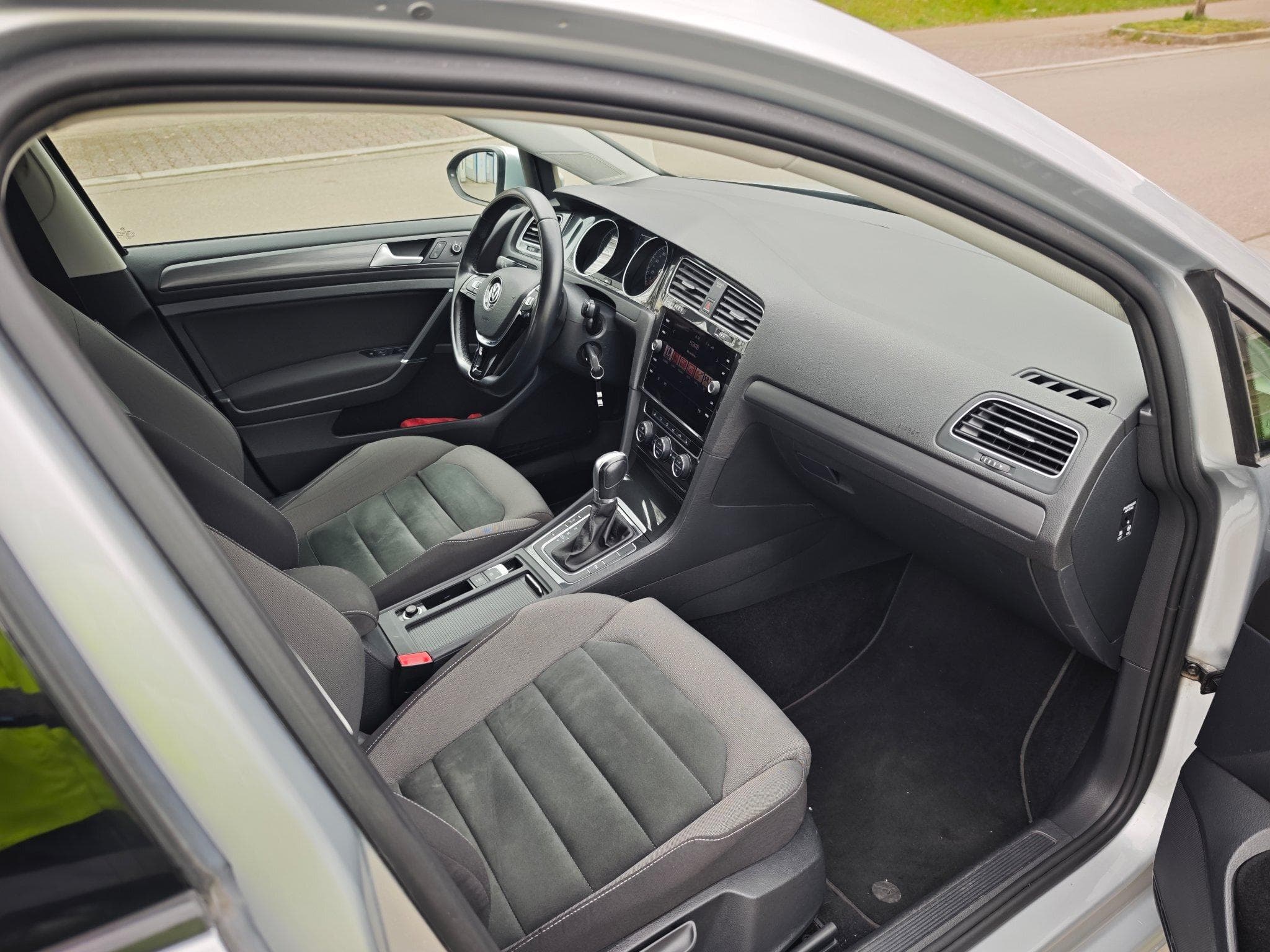 VW Golf VII 5-Türer (2018) - Photo 9