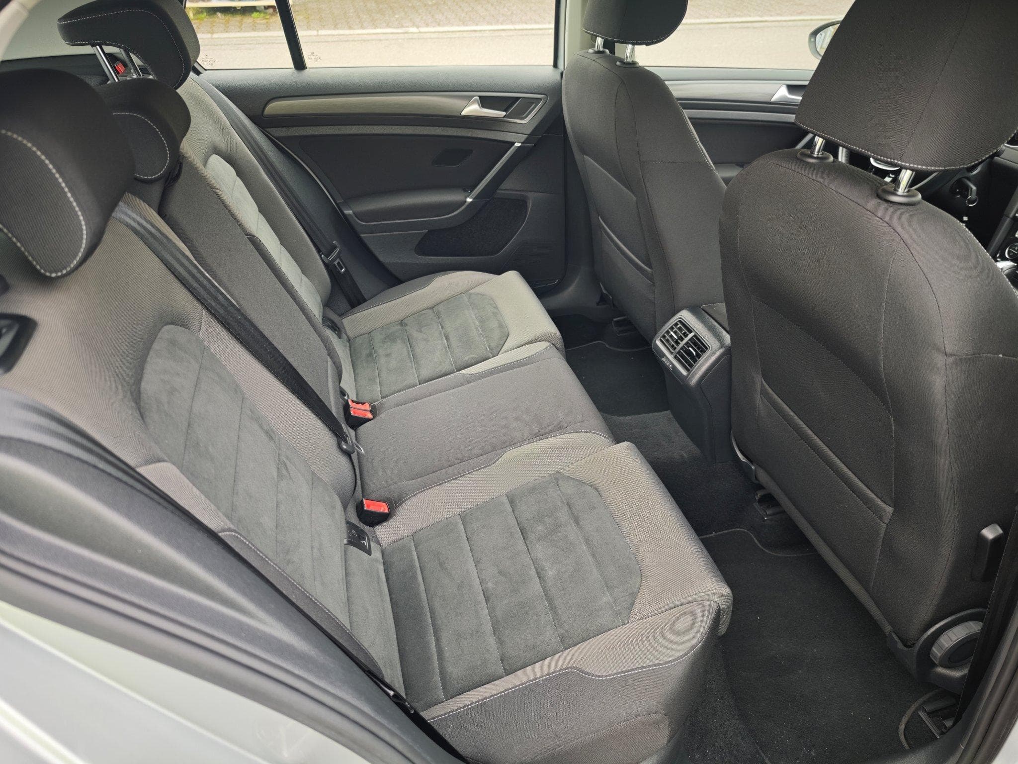 VW Golf VII 5-Türer (2018) - Photo 11