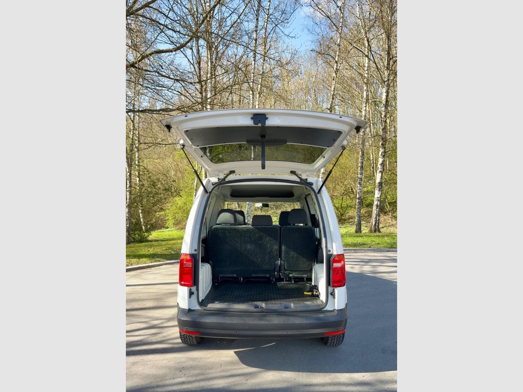 VW Caddy 2.0 tdi (2017) - Photo 5