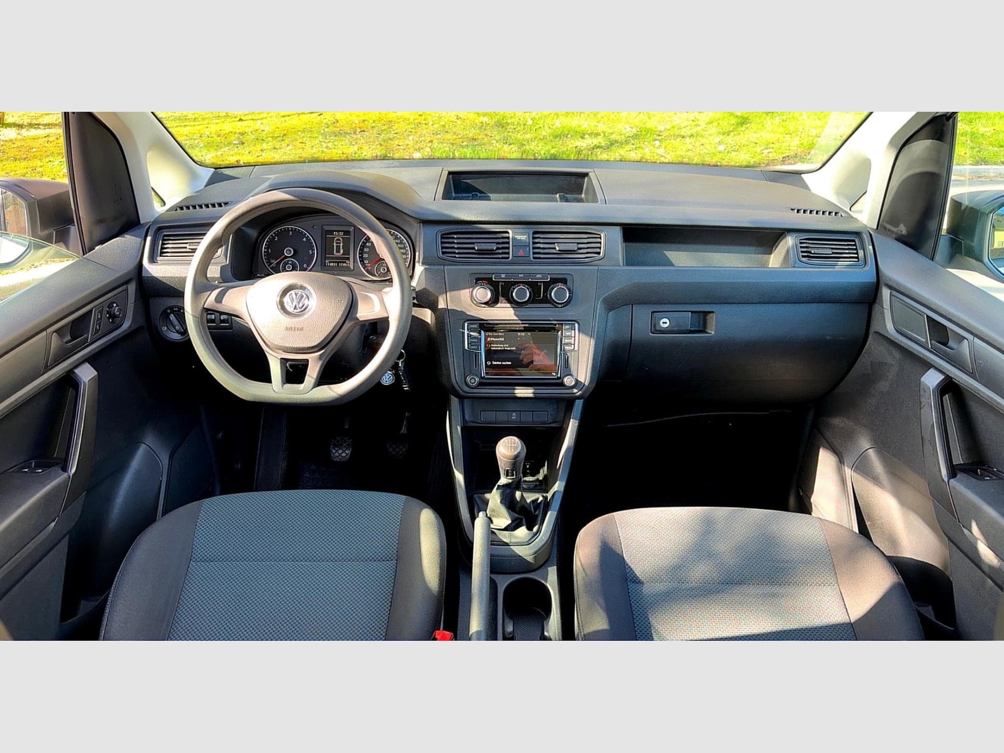 VW Caddy 2.0 tdi (2017) - Photo 6