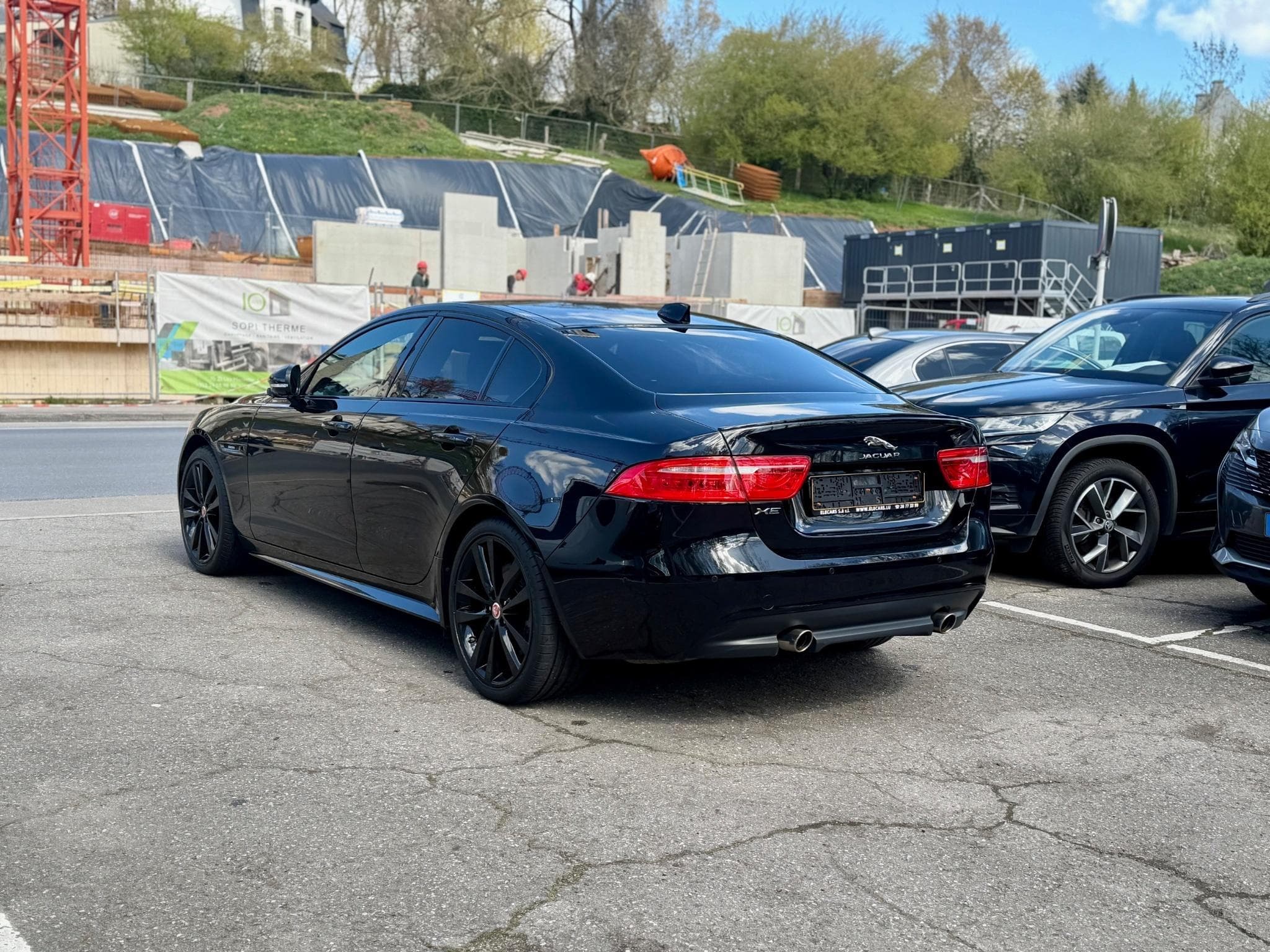 Jaguar XE 25d 240 AWD Aut. R-Sport PANO/HEAD-UP/360°/ACC (2018) - Photo 4