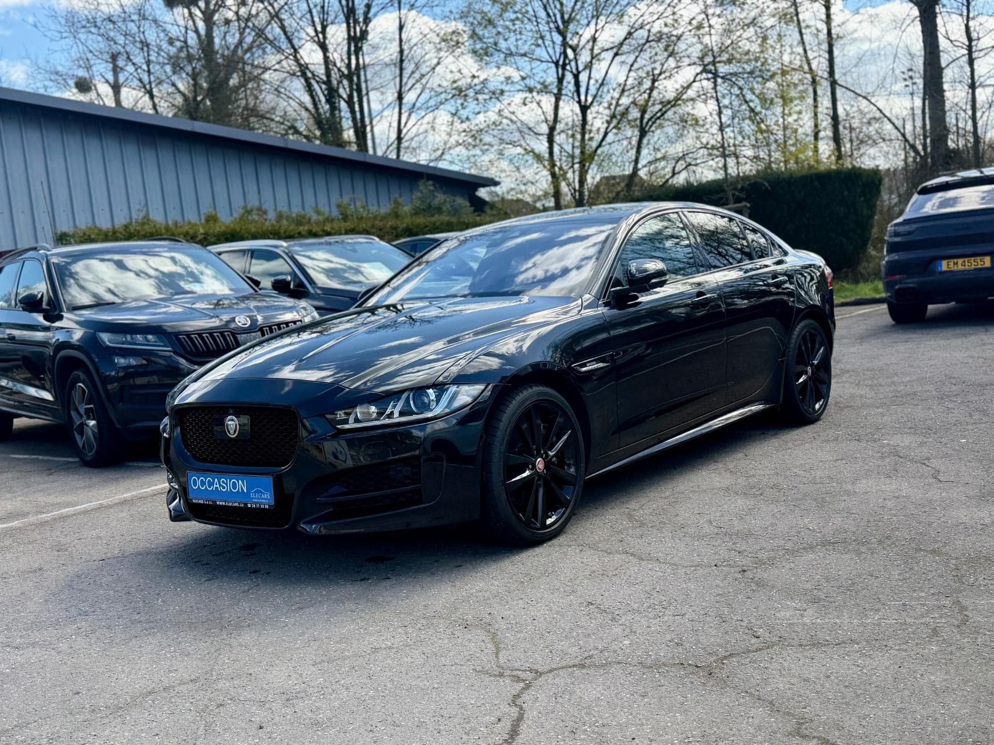 Jaguar XE 25d 240 AWD Aut. R-Sport PANO/HEAD-UP/360°/ACC (2018) - Photo 3