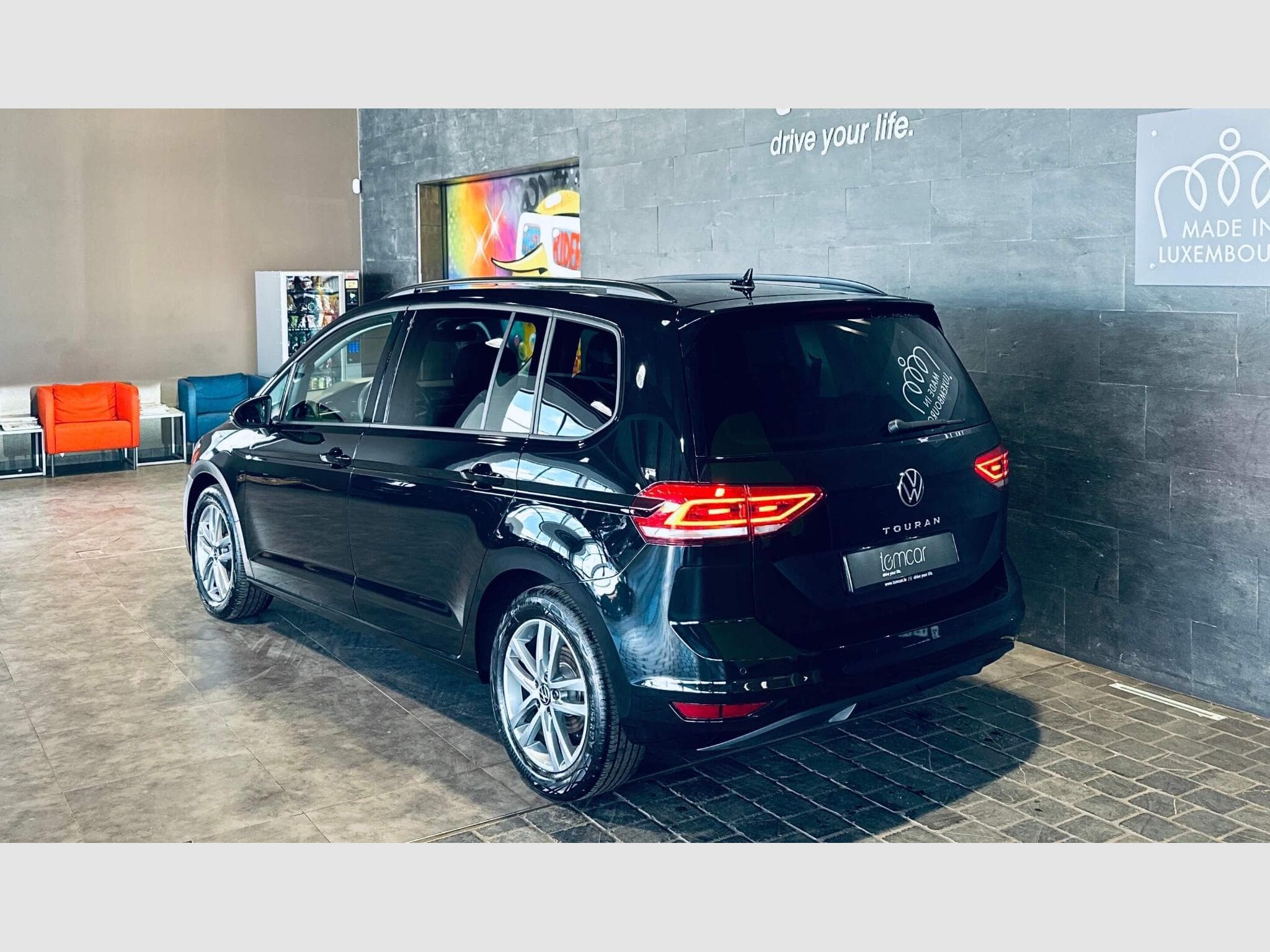 VW Touran TOURAN 4ALL TSI DSG (2025) - Photo 5