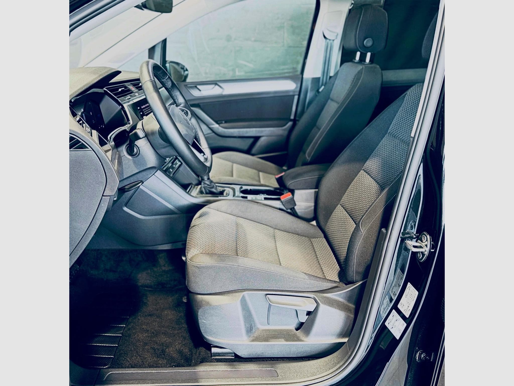 VW Touran TOURAN 4ALL TSI DSG (2025) - Photo 6