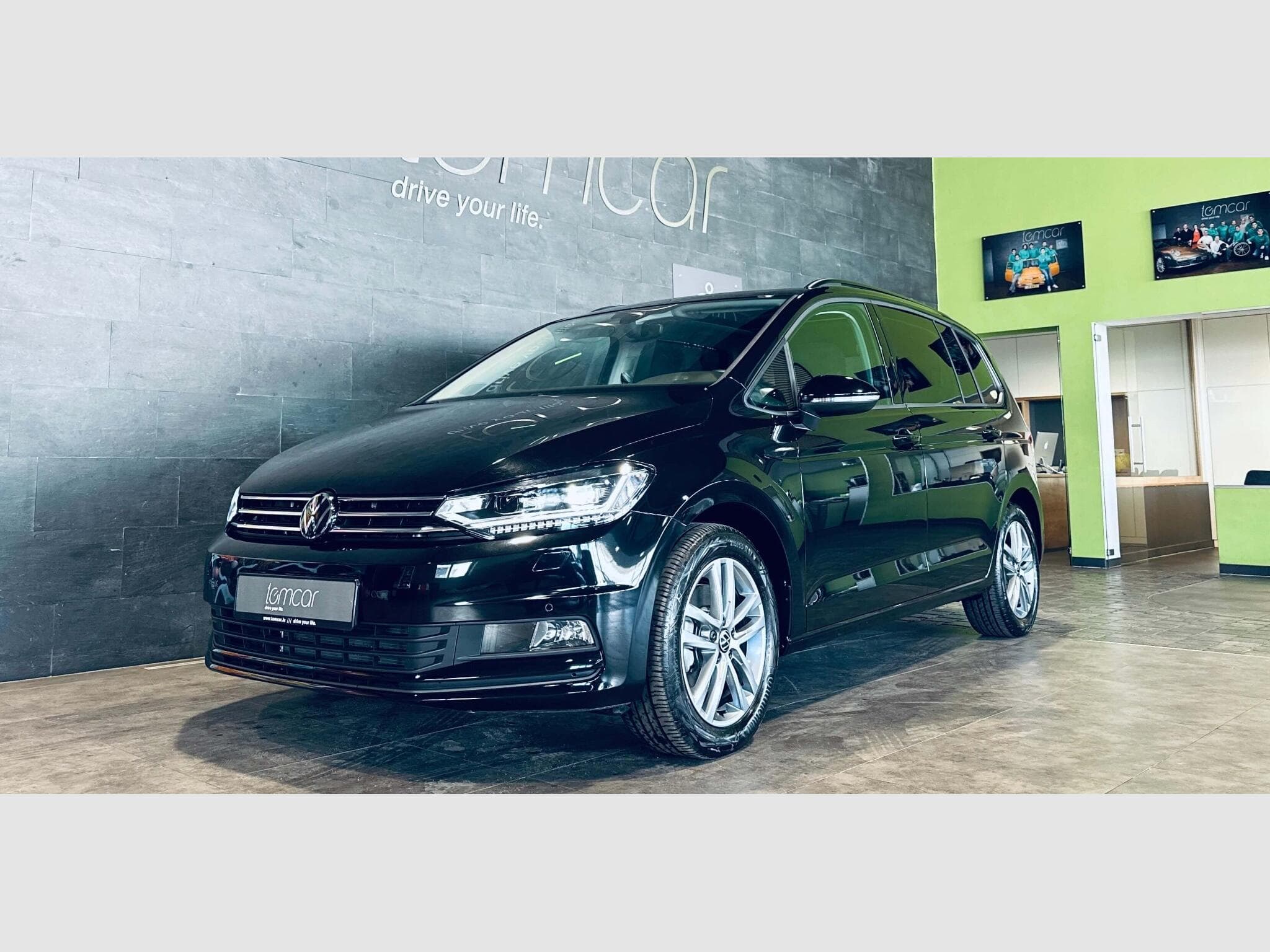 VW Touran TOURAN 4ALL TSI DSG (2025) - Photo 2