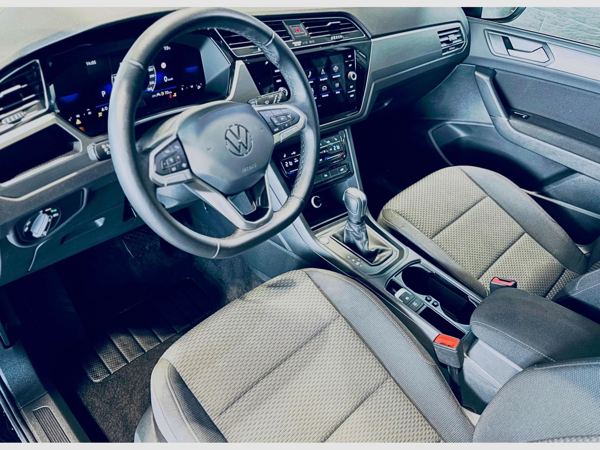 VW Touran TOURAN 4ALL TSI DSG (2025) - Photo 8