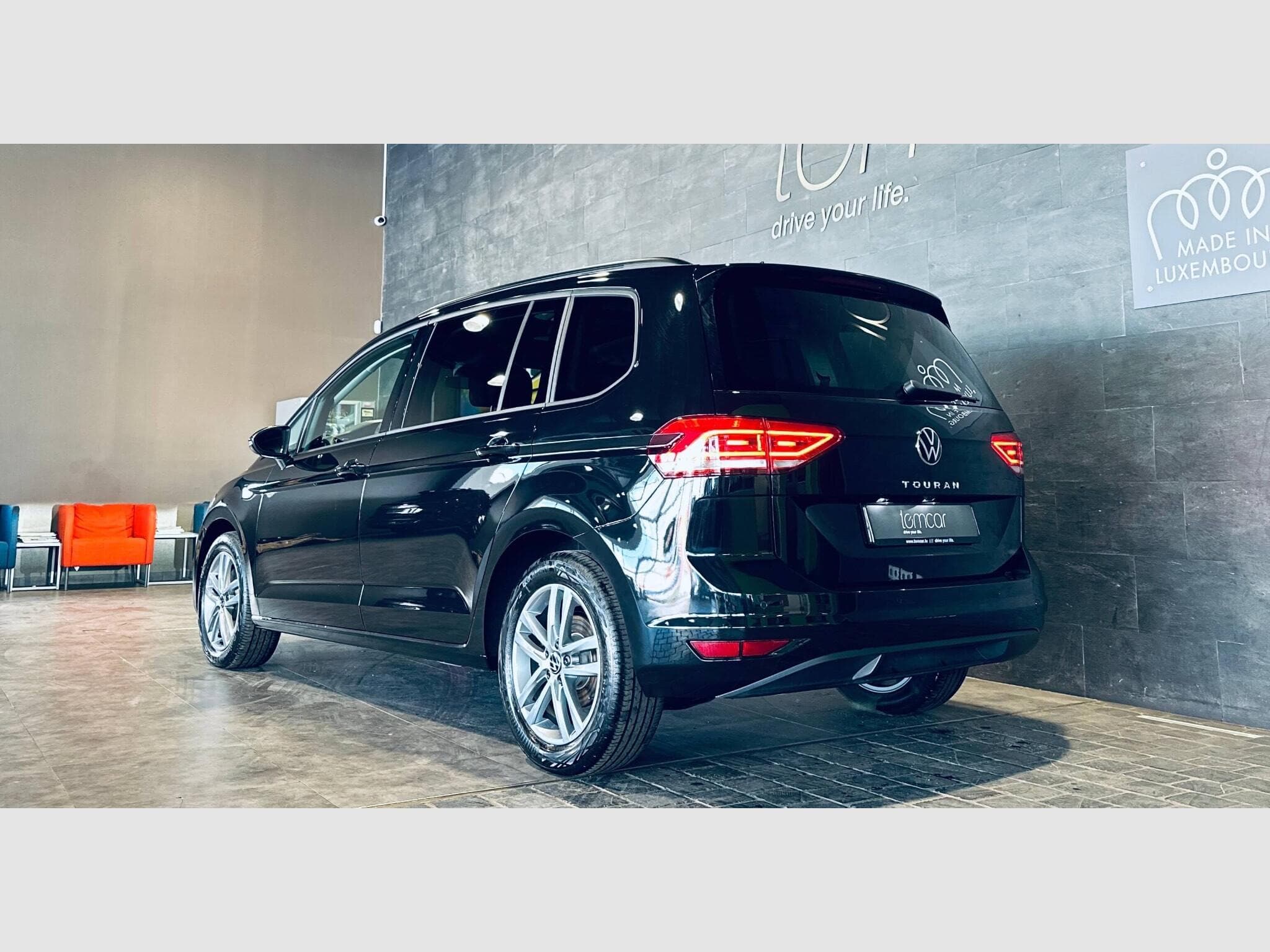 VW Touran TOURAN 4ALL TSI DSG (2025) - Photo 4