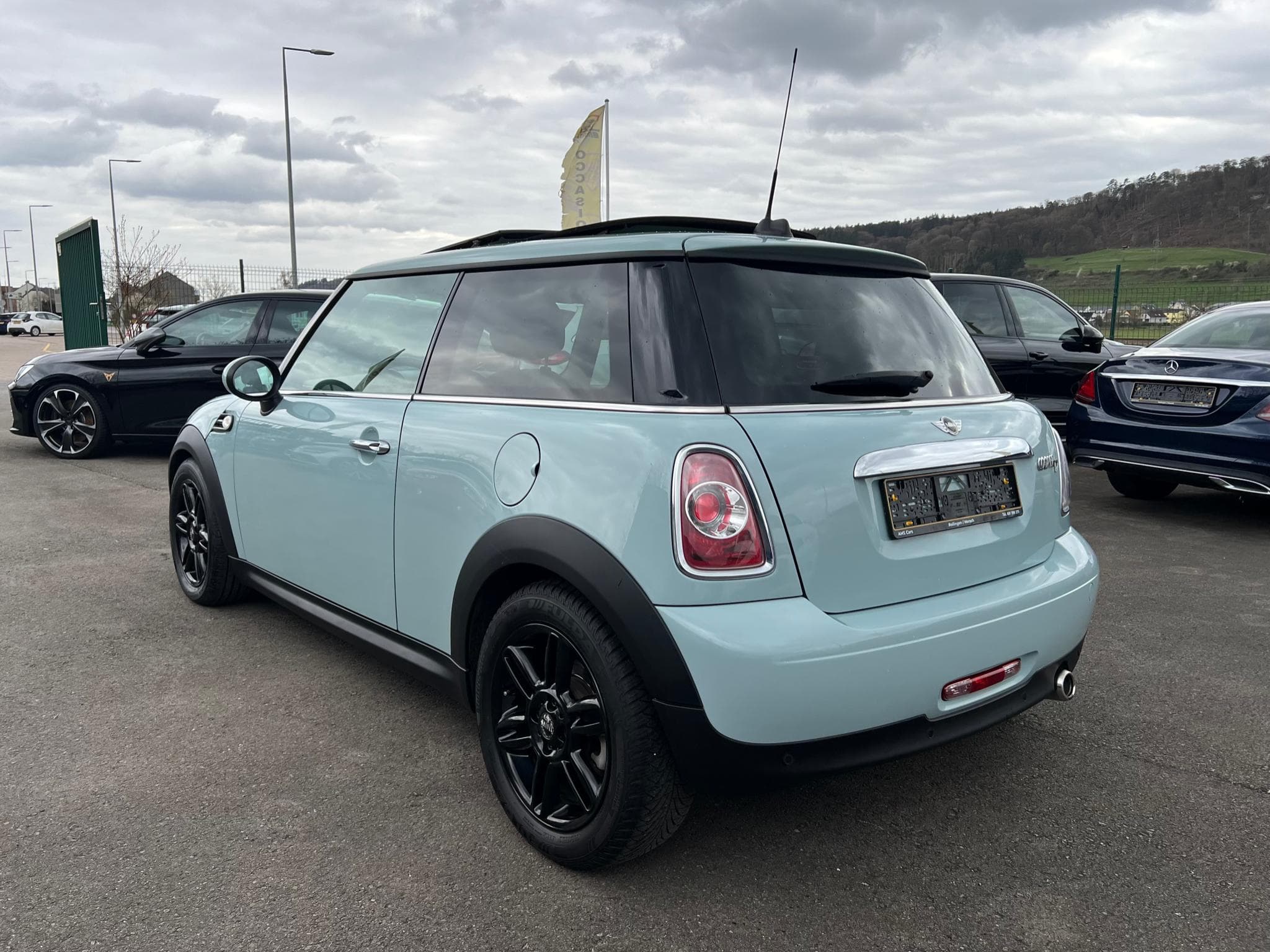Mini Cooper COOPER D 2.0d 110CV Auto. Ice Blue special edition (2012) - Photo 2
