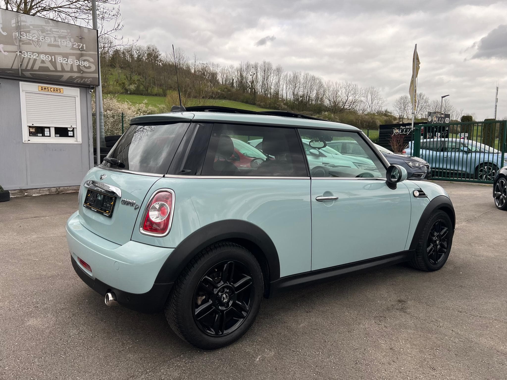 Mini Cooper COOPER D 2.0d 110CV Auto. Ice Blue special edition (2012) - Photo 4