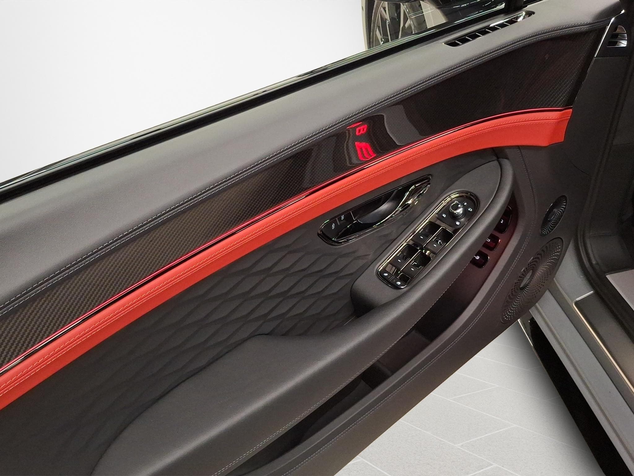 Bentley Continental GT S (2027) - Photo 12