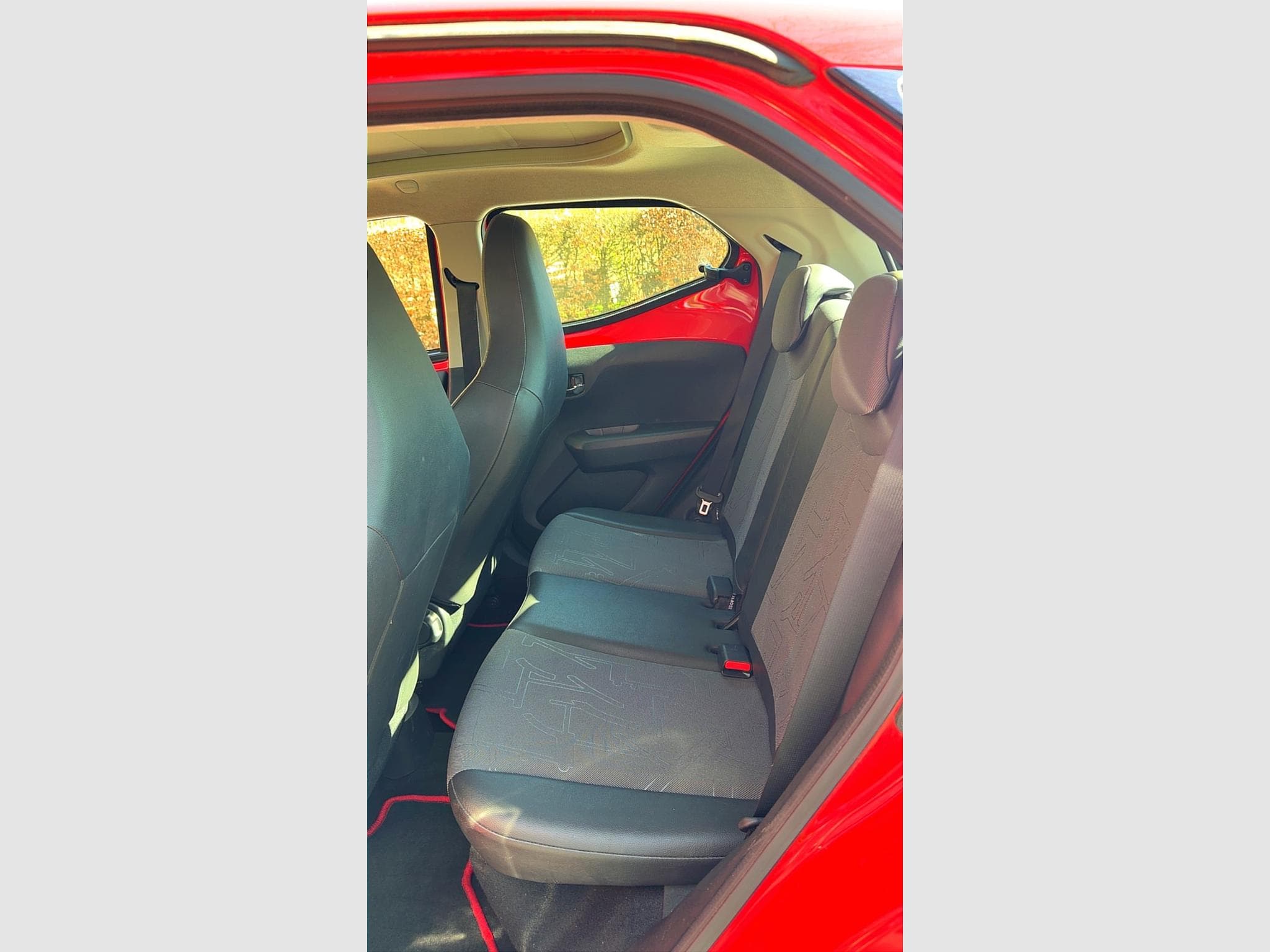 Toyota Aygo (2016) - Photo 9