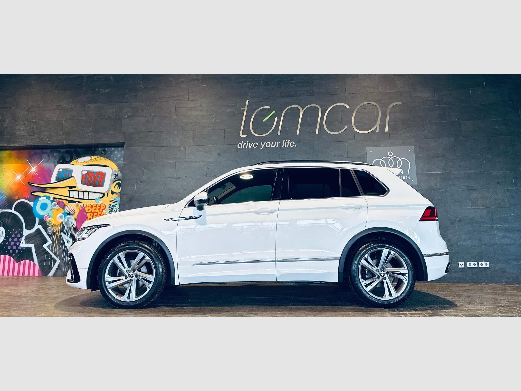 VW Tiguan TIGUAN R-LINE TDI DSG (2023) - Photo 1