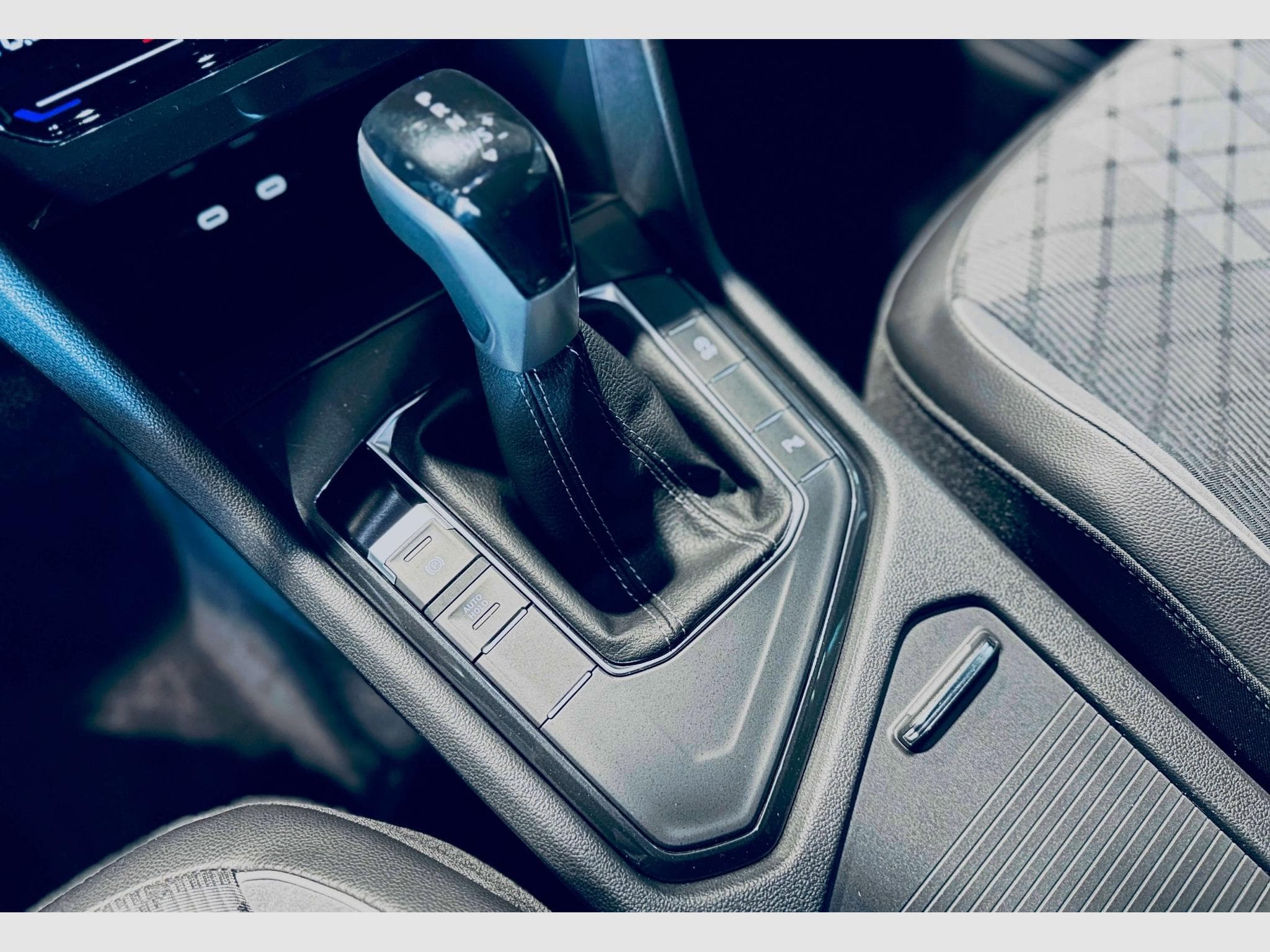 VW Tiguan TIGUAN R-LINE TDI DSG (2023) - Photo 10