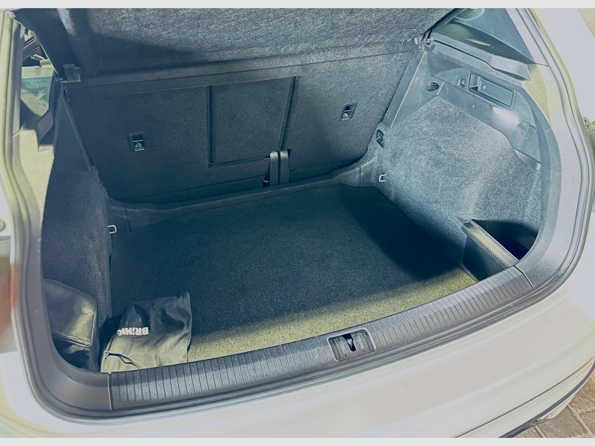 VW Tiguan TIGUAN R-LINE TDI DSG (2023) - Photo 14