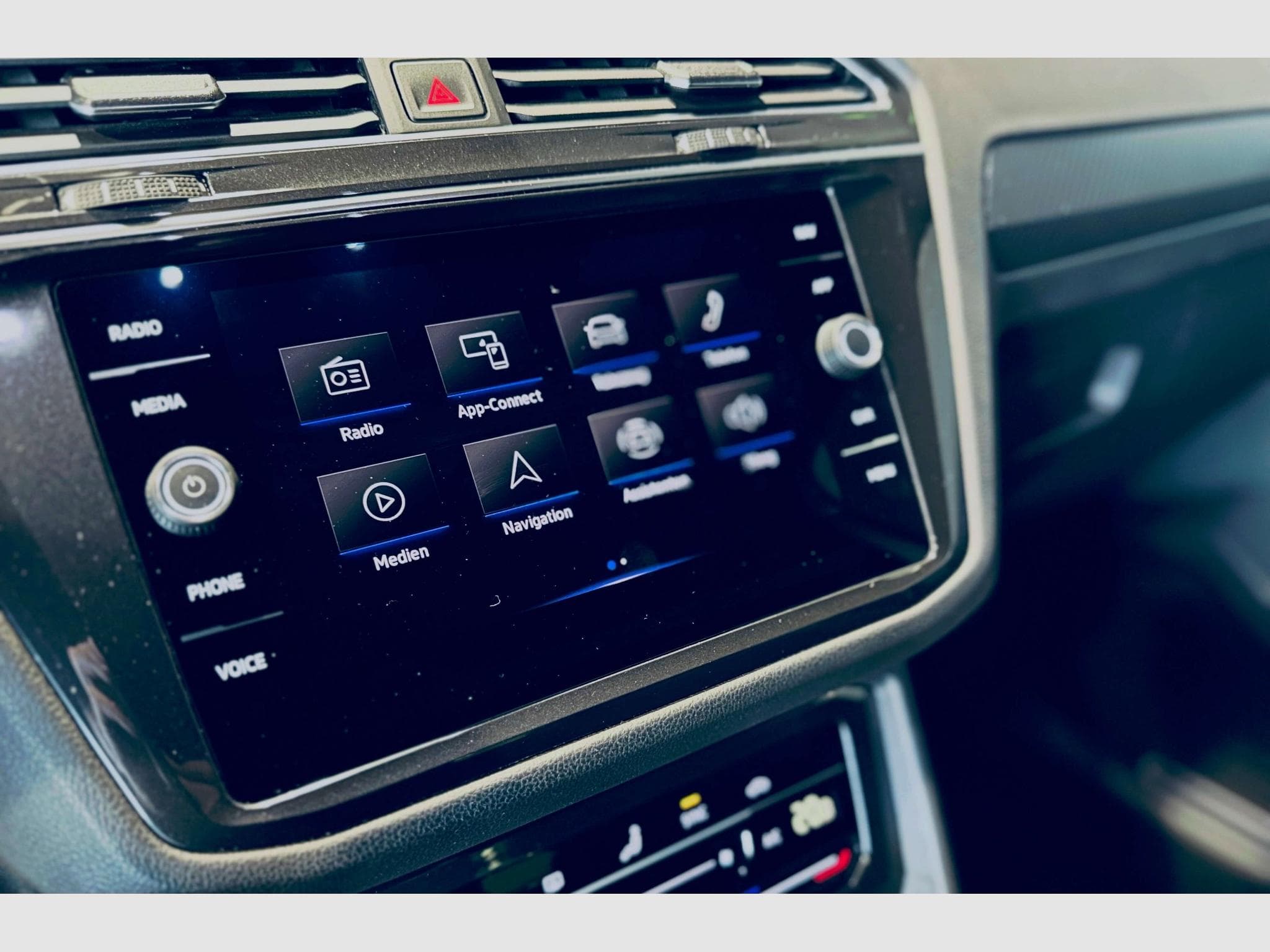 VW Tiguan TIGUAN R-LINE TDI DSG (2023) - Photo 12