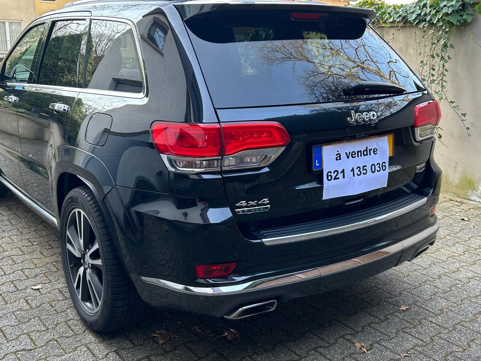 Jeep Grand Cherokee Sumit (2016) - Photo 13