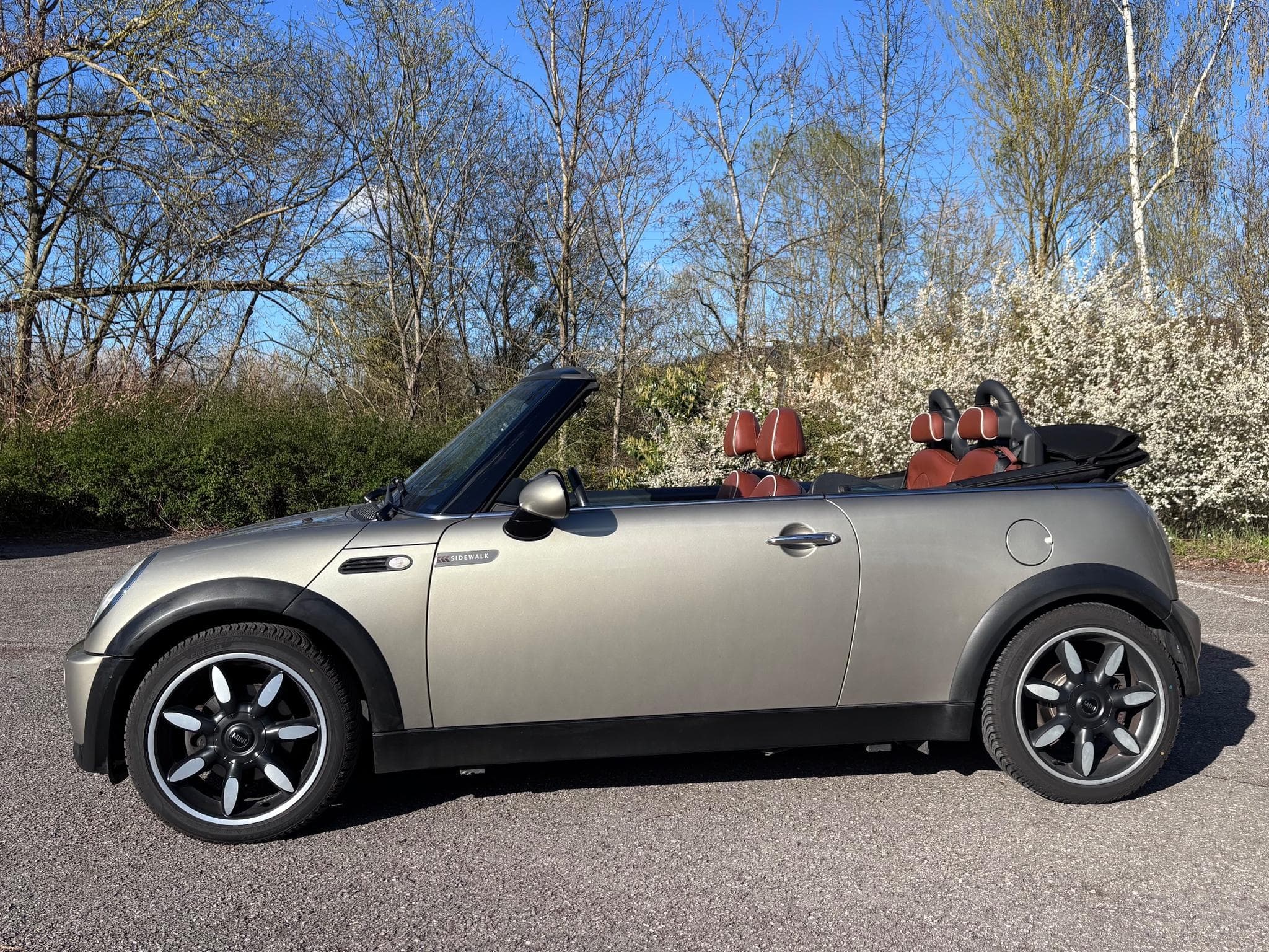 Mini One Sidewalk (2007) - Photo 4