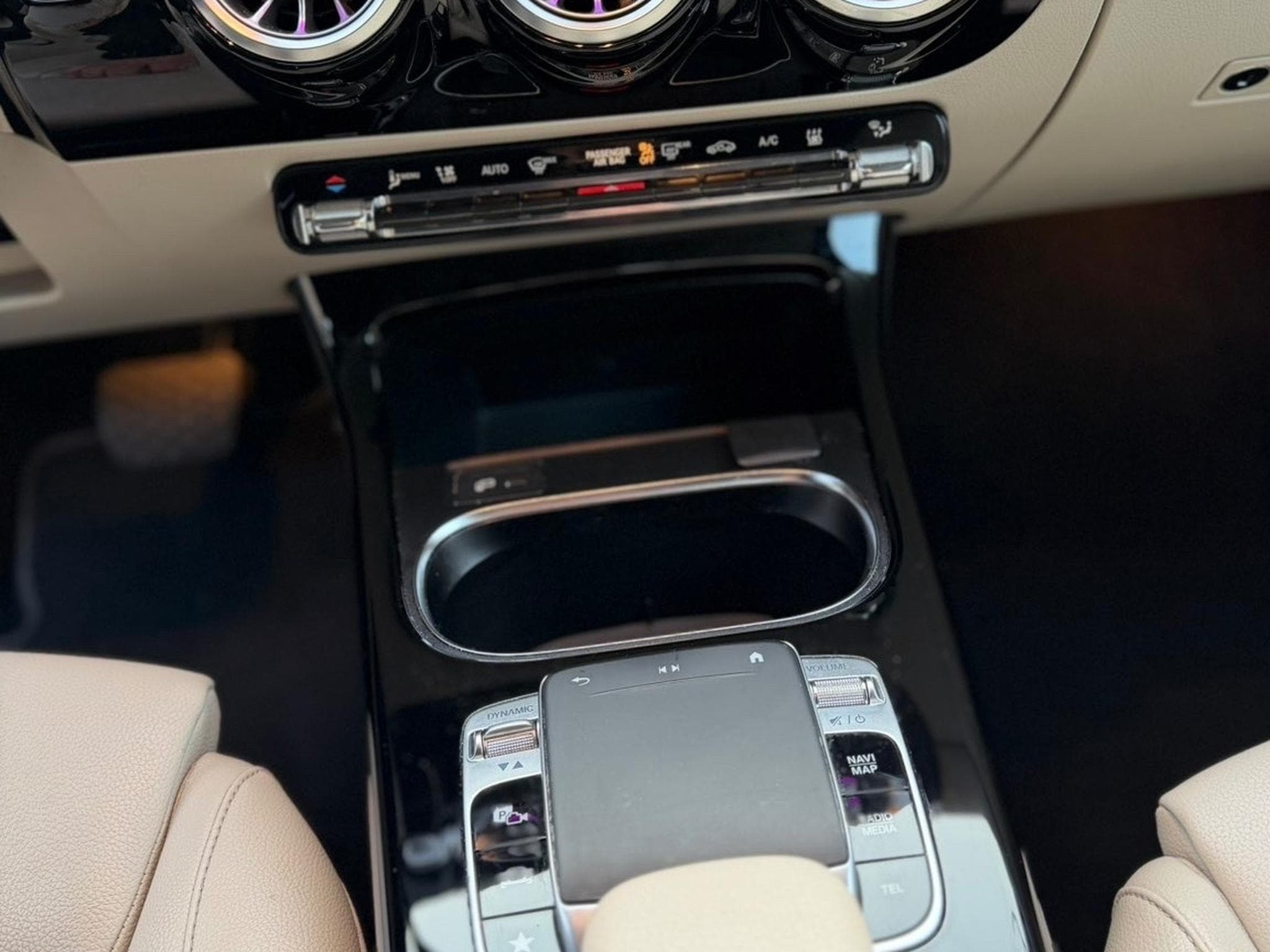 Mercedes A 250 Berline Compacte (2018) - Photo 10